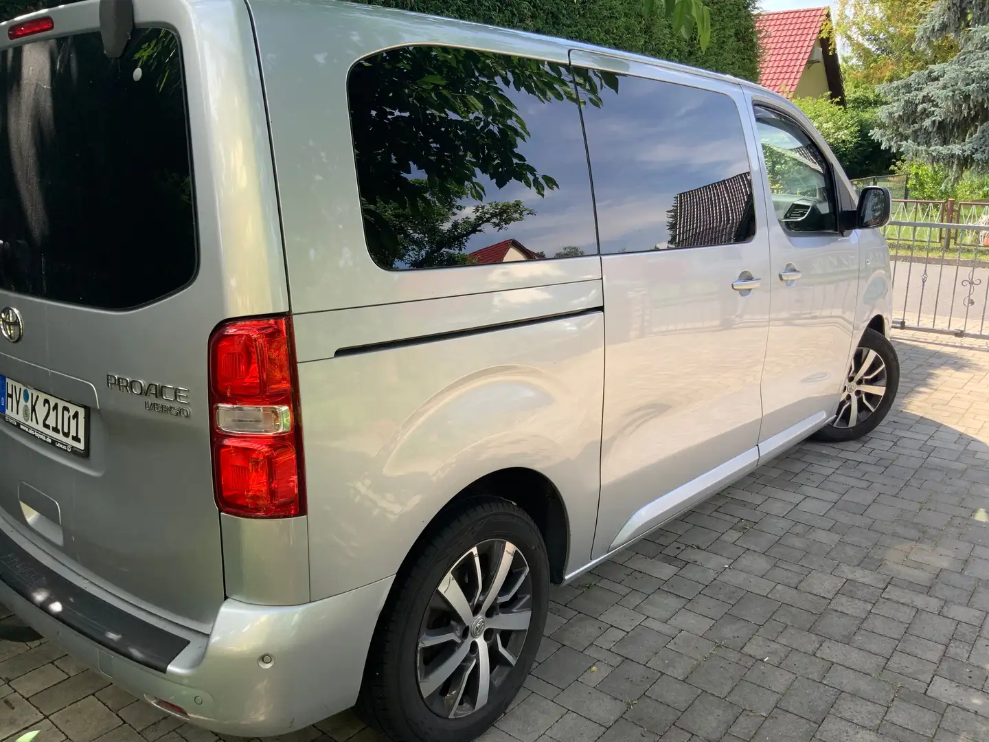 Toyota Proace Proace 2,0-l-D-4D L2 (8-Si.) Verso Family Comfort Argento - 2