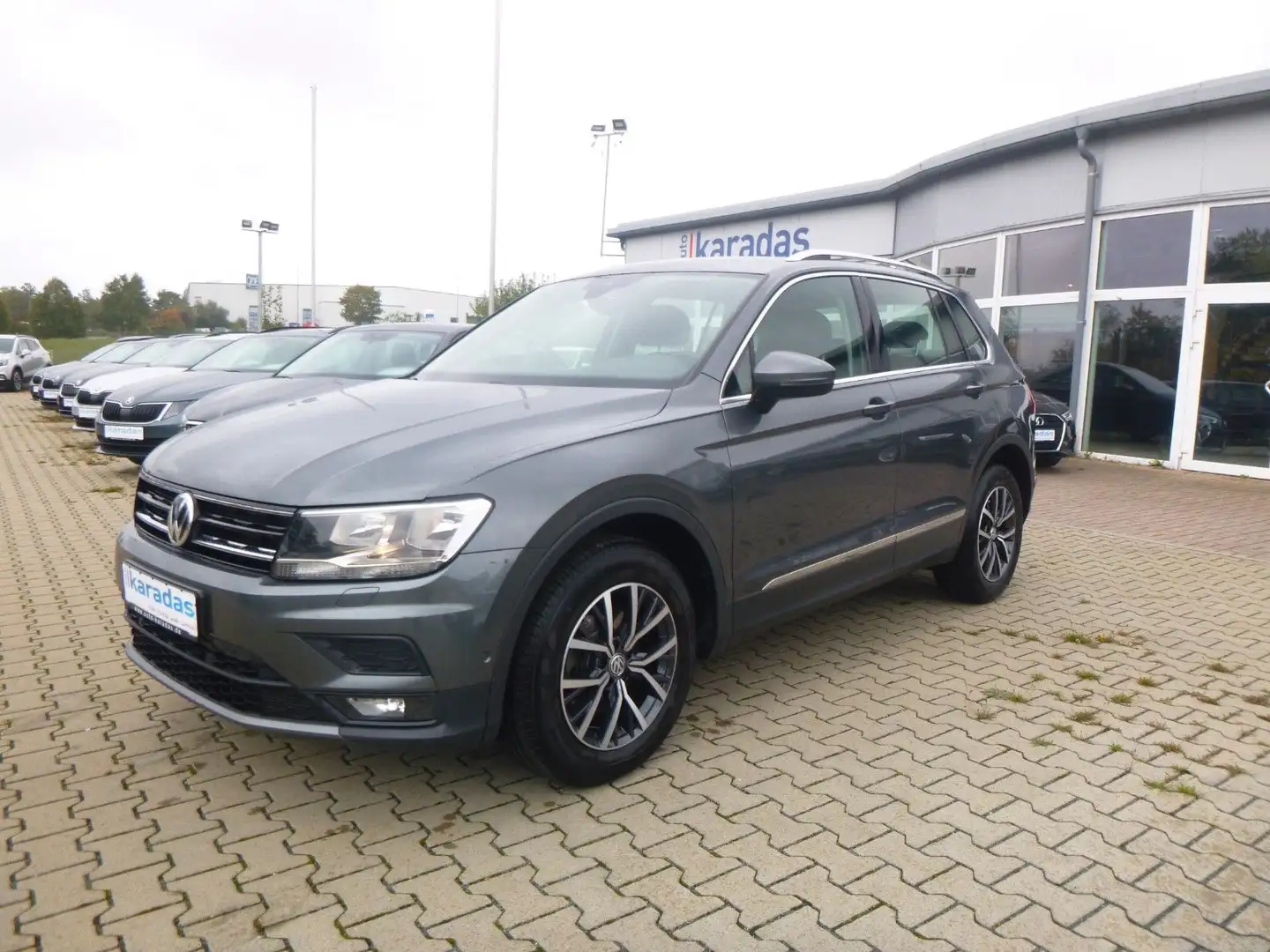 Volkswagen Tiguan 2,0 TDI 4Motion AUT/NAV/KAM/SHZ/ACC Grau - 1
