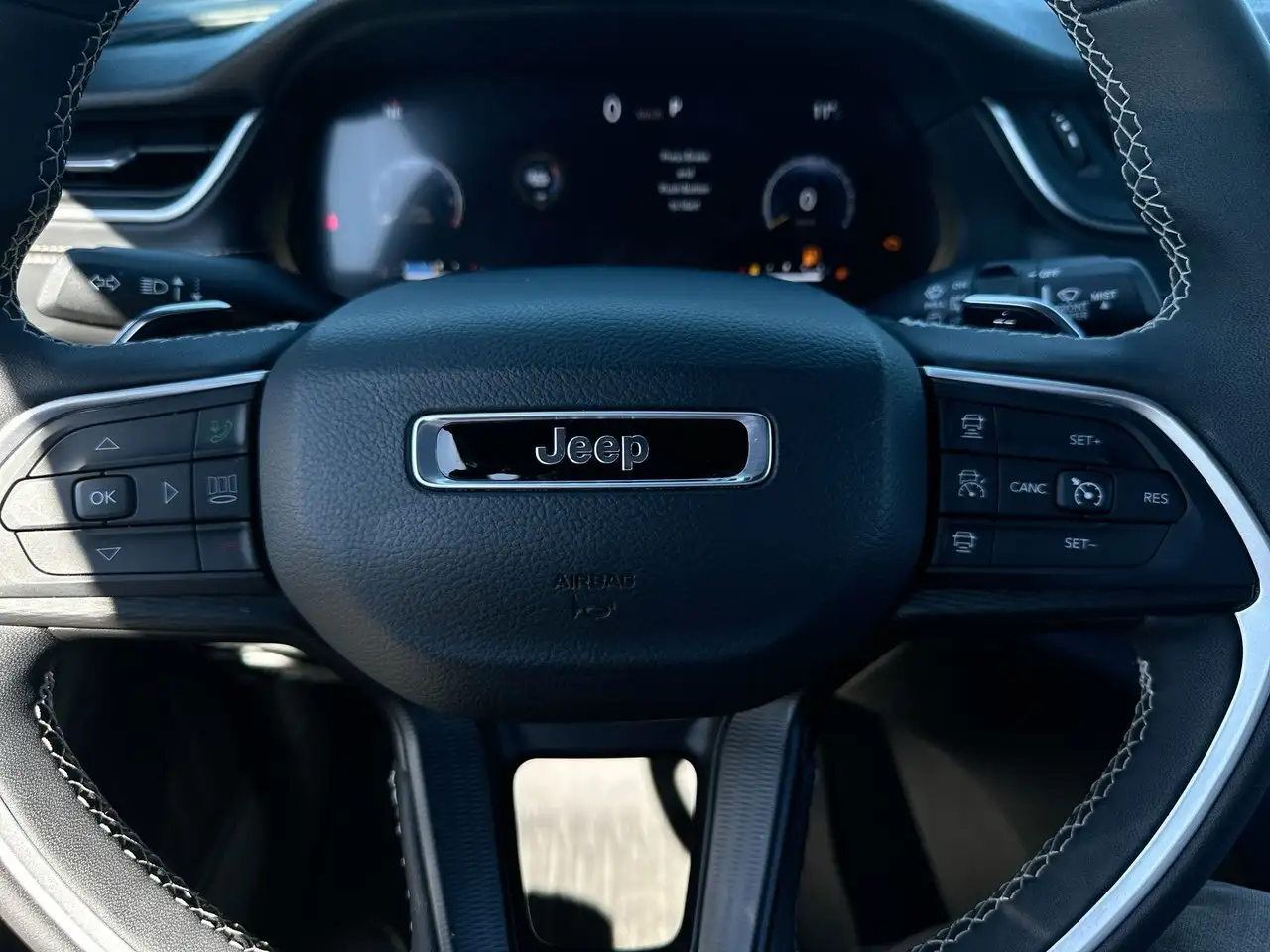 Jeep Grand Cherokee снимка Jeep Grand Cherokee