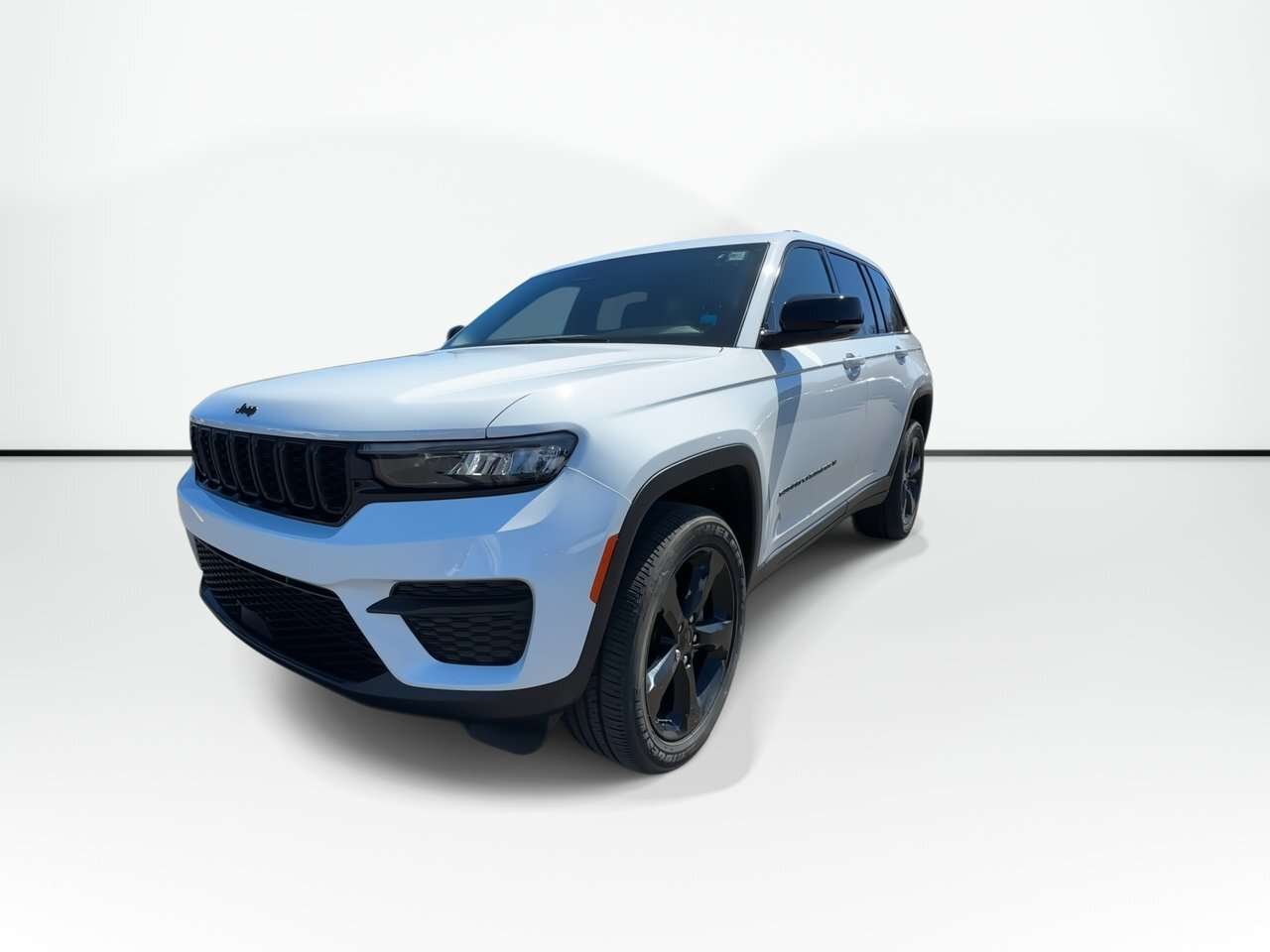 2025 Jeep Grand Cherokee ALTITUDE | Roof | Lthr | Kyless | Warranty to 2030 — снимка 1