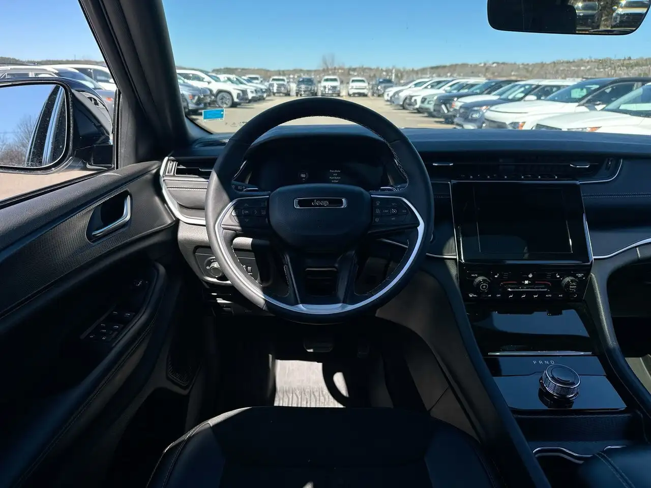 Jeep Grand Cherokee снимка Jeep Grand Cherokee