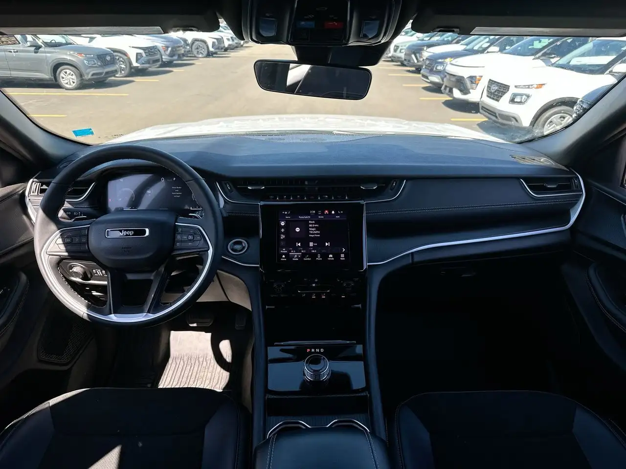 Jeep Grand Cherokee снимка Jeep Grand Cherokee