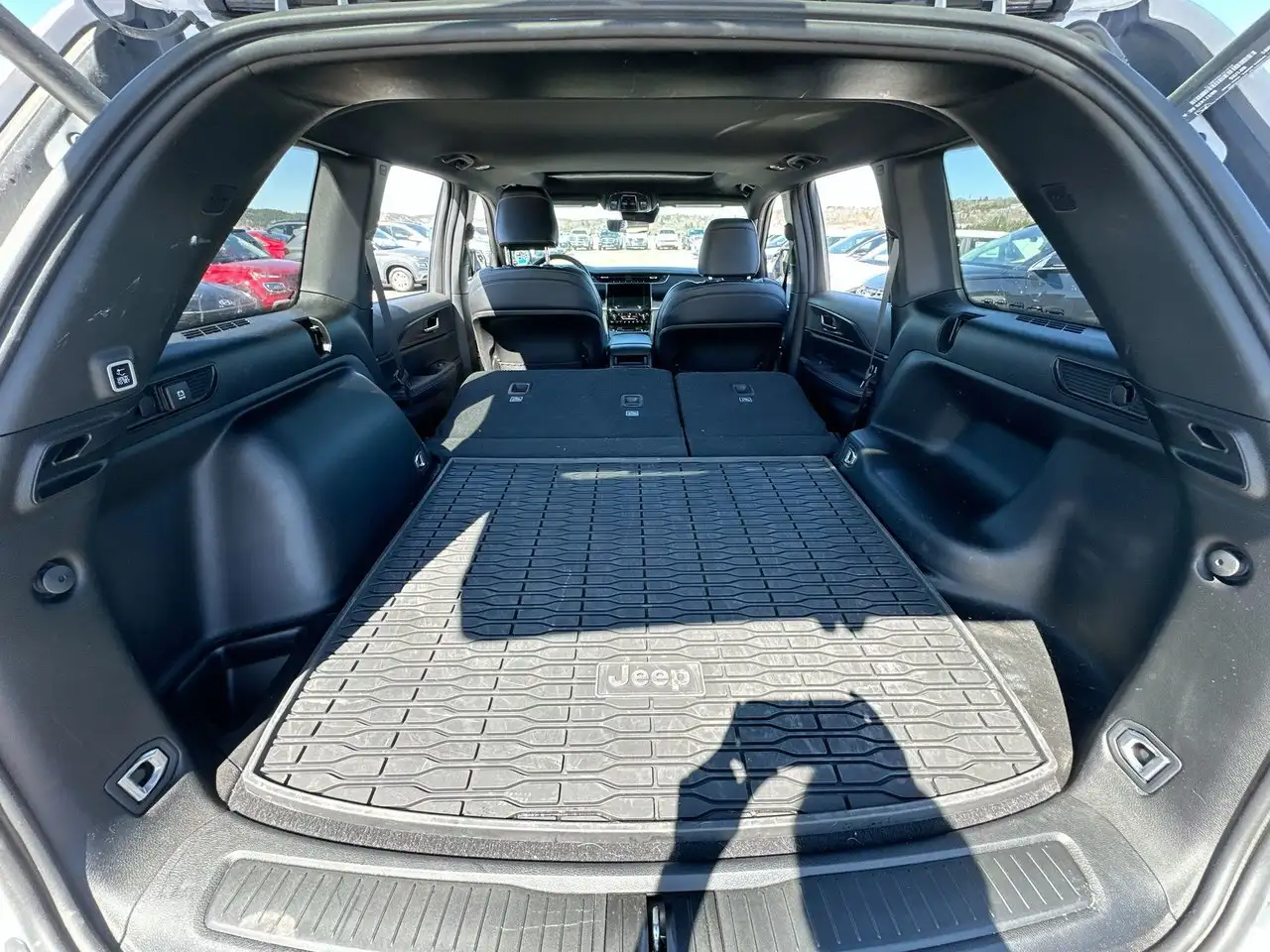 Jeep Grand Cherokee снимка Jeep Grand Cherokee