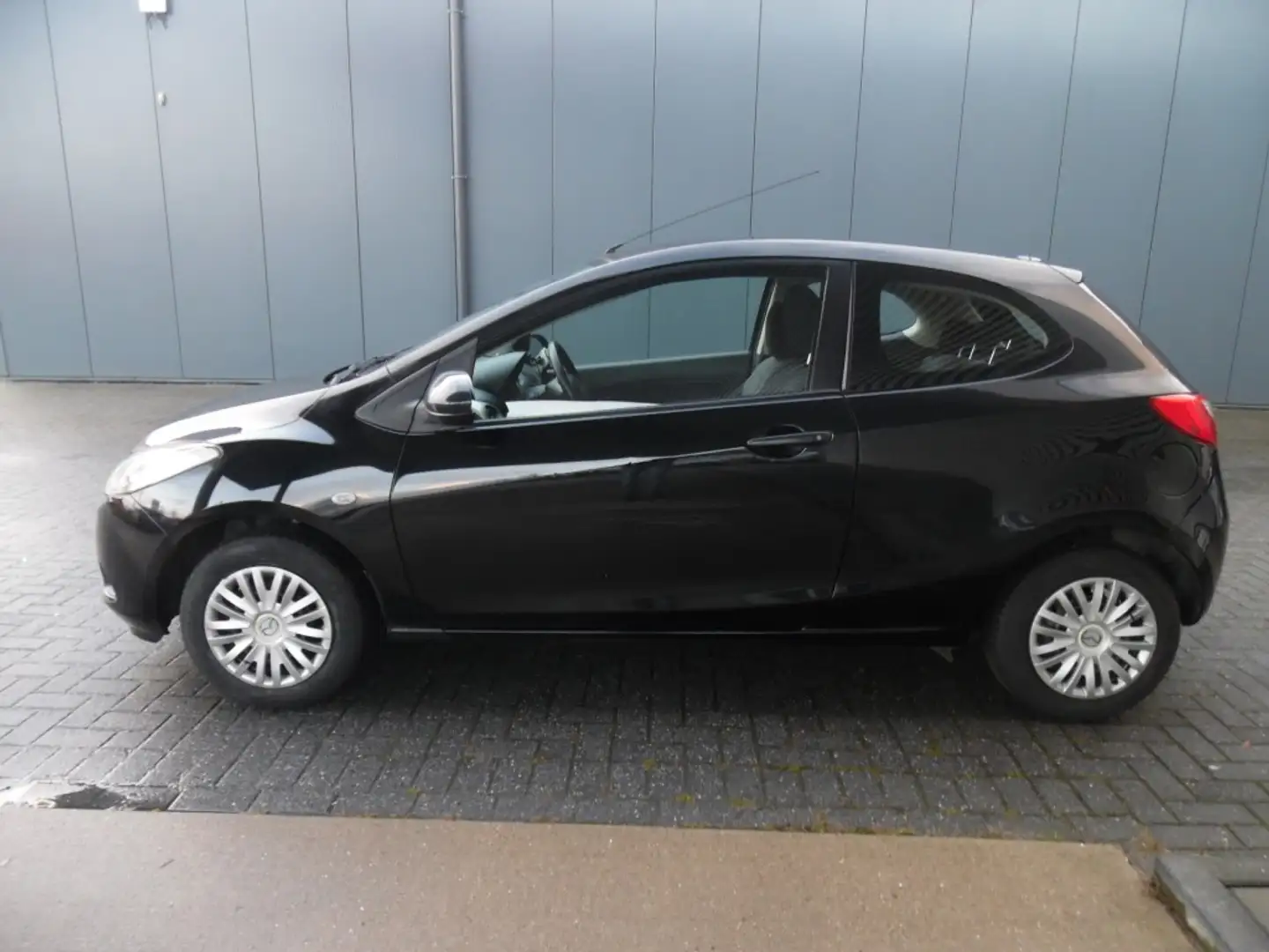 Mazda 2 1.3 S-VT EXCLUSIVE Schwarz - 2