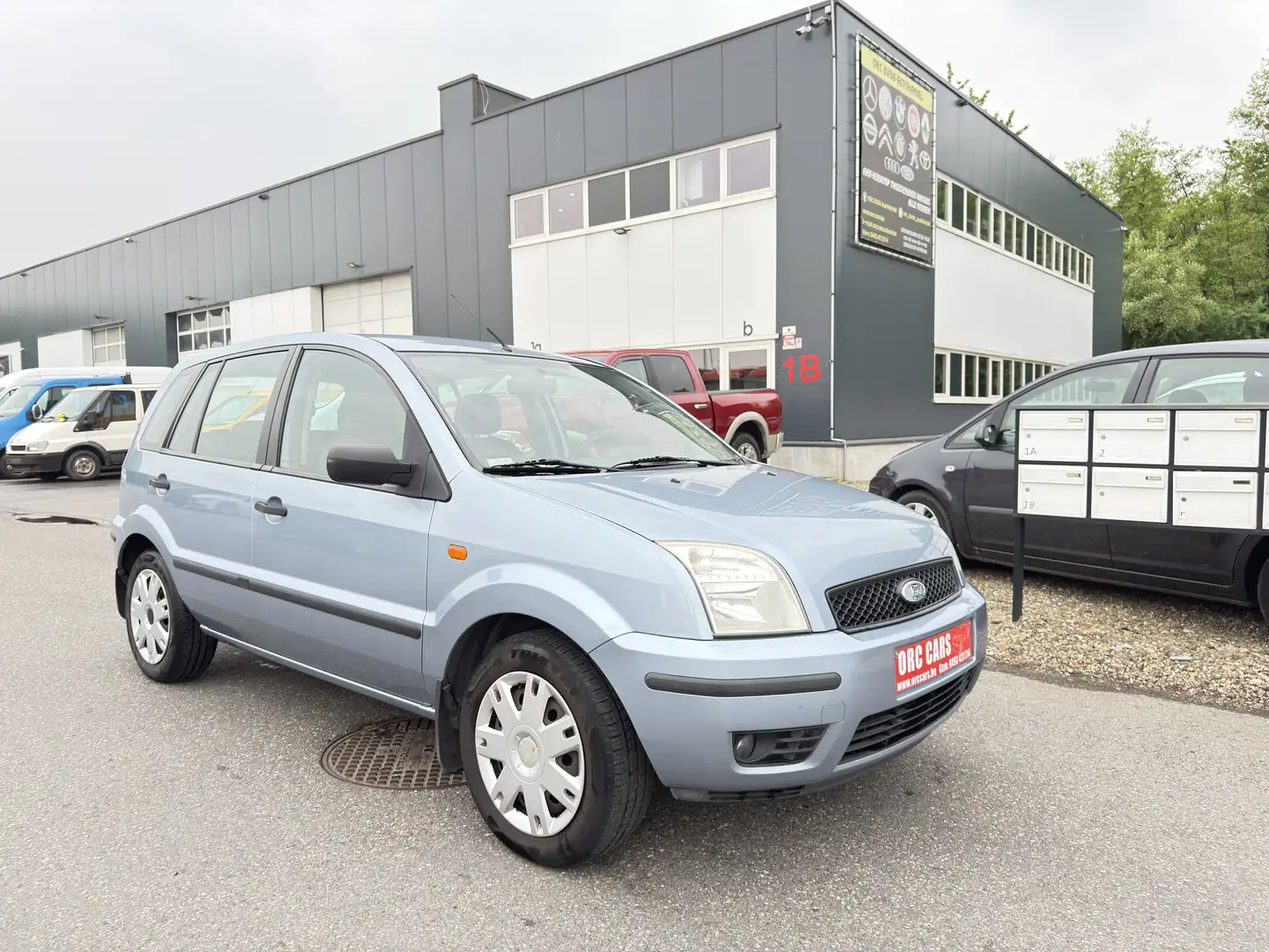 Ford Fusion 1.4 i BENZINE AIRCO GARANTIE Grijs - 2
