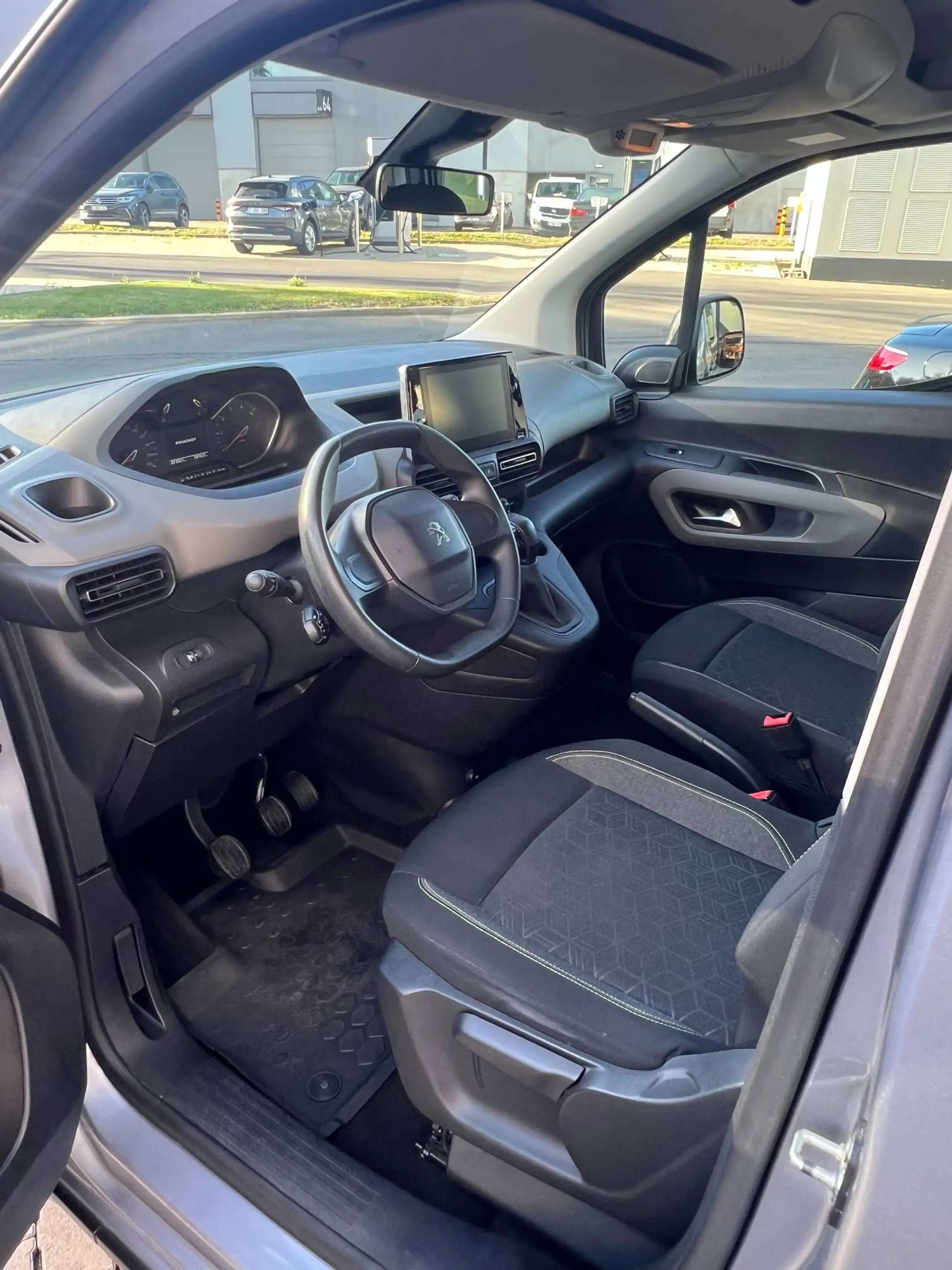 Peugeot Rifter Rifter 1.5 BlueHDi Standard Allure S — photo 10
