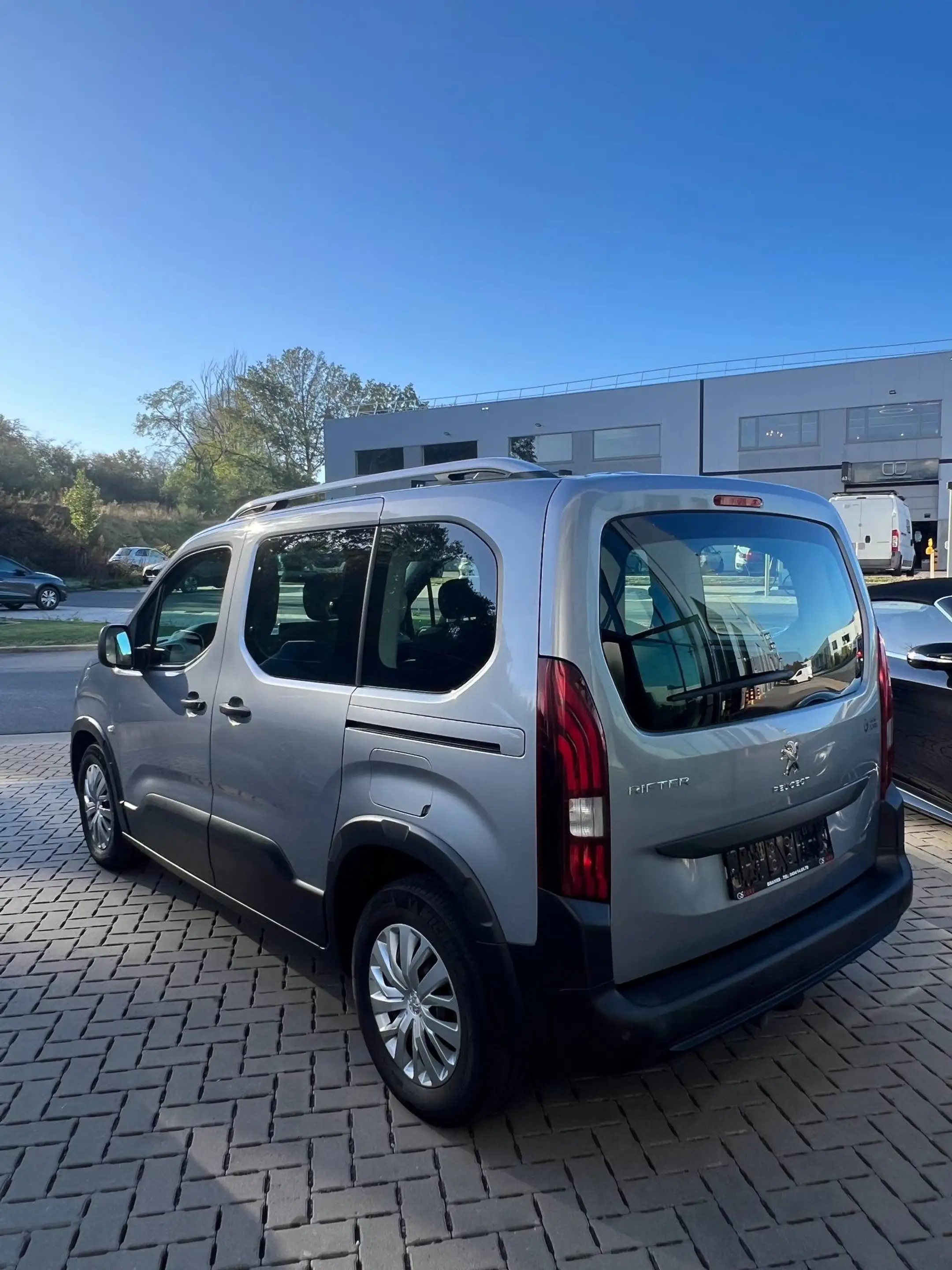 Peugeot Rifter Rifter 1.5 BlueHDi Standard Allure S — photo 6