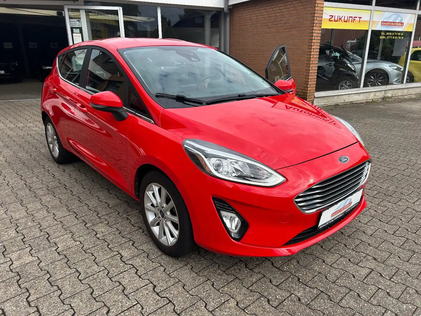 Ford Fiesta Titanium Rot - 1