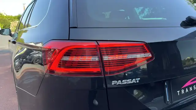 Volkswagen Passat view 12