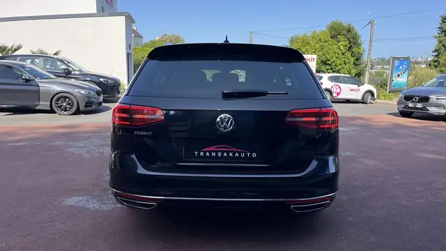 Volkswagen Passat view 6
