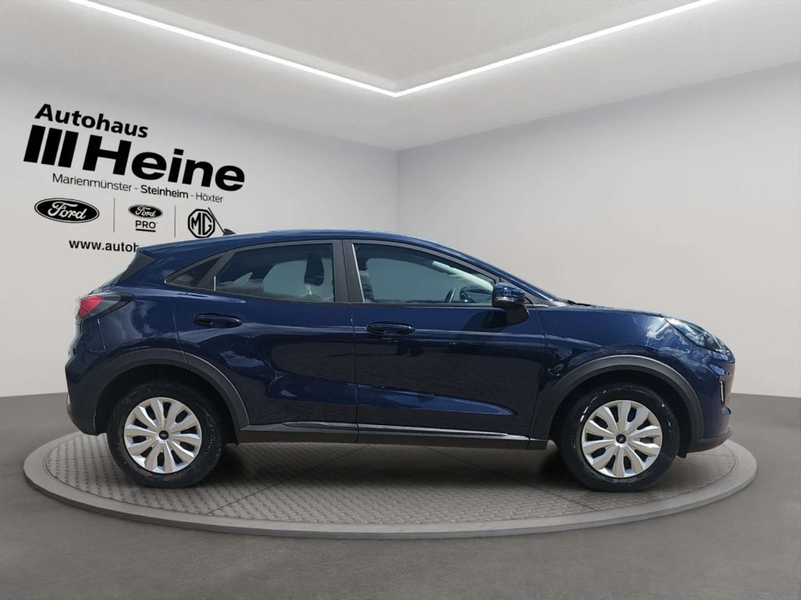Fahrzeugabbildung Ford Puma 1.0 EcoBoost COOL & CONNECT - mit KI generiert/bearbeitet