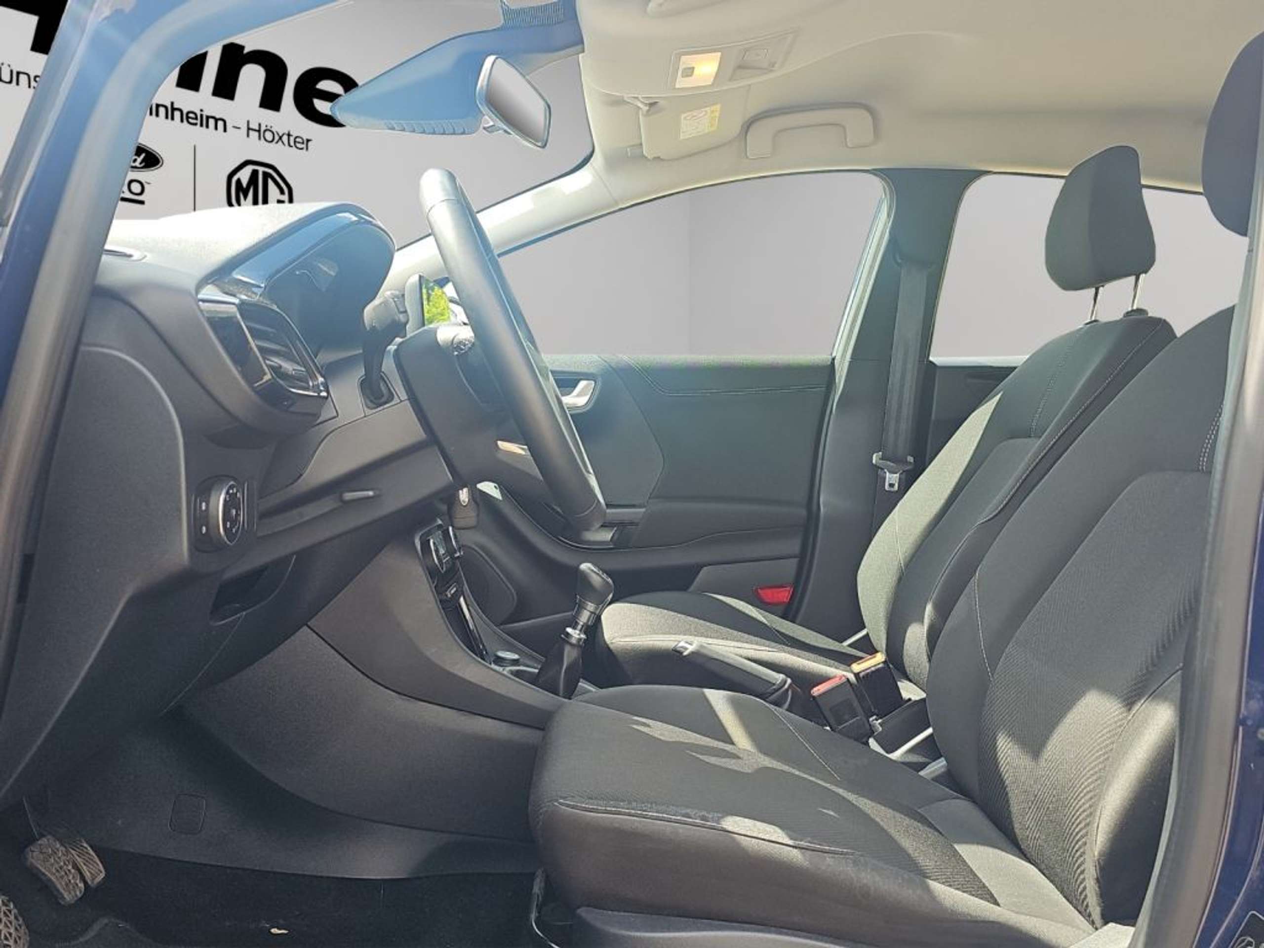 Fahrzeugabbildung Ford Puma 1.0 EcoBoost COOL & CONNECT - mit KI generiert/bearbeitet