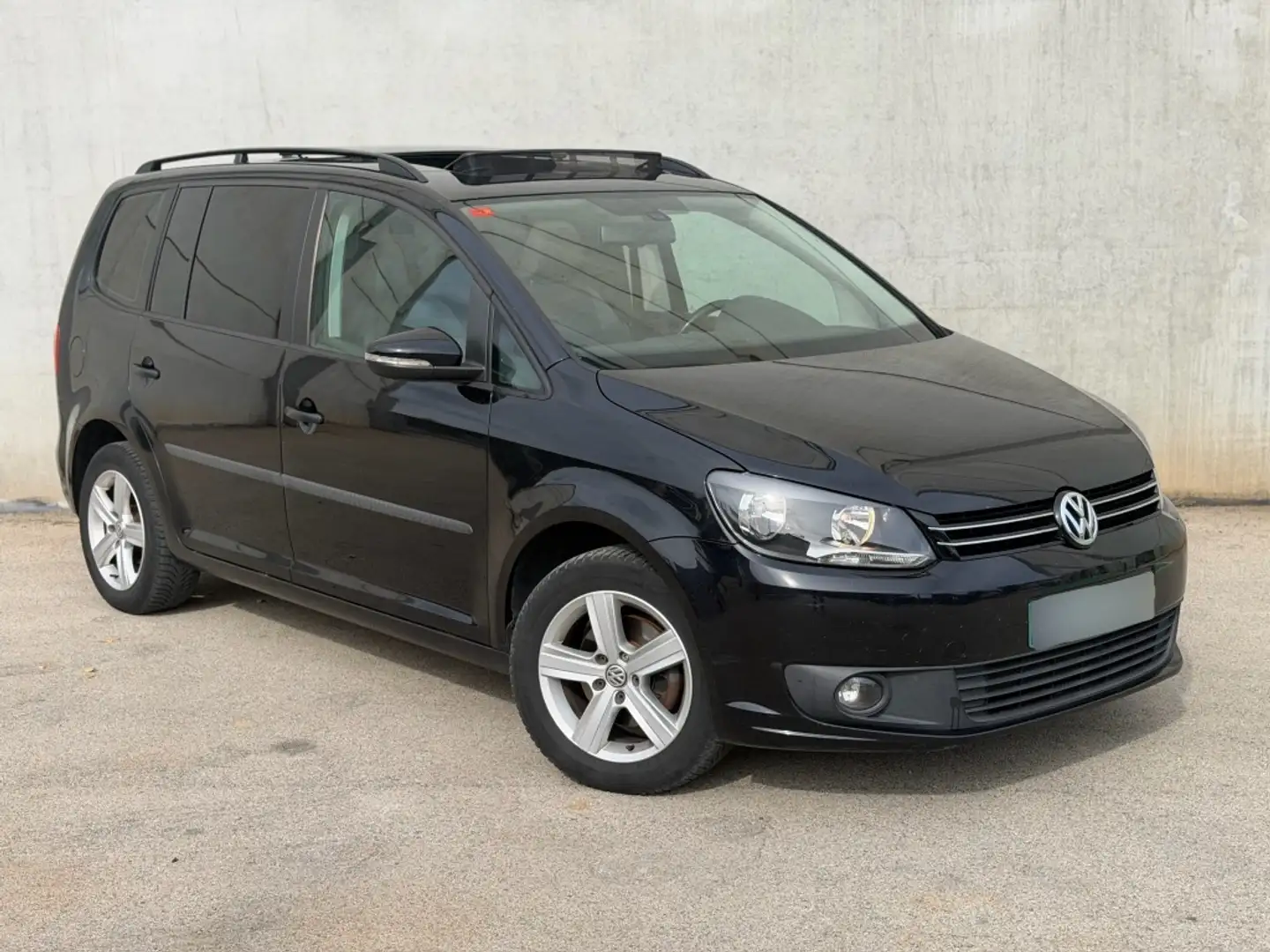 Volkswagen Touran 1.6TDI Business 105 Negro - 2