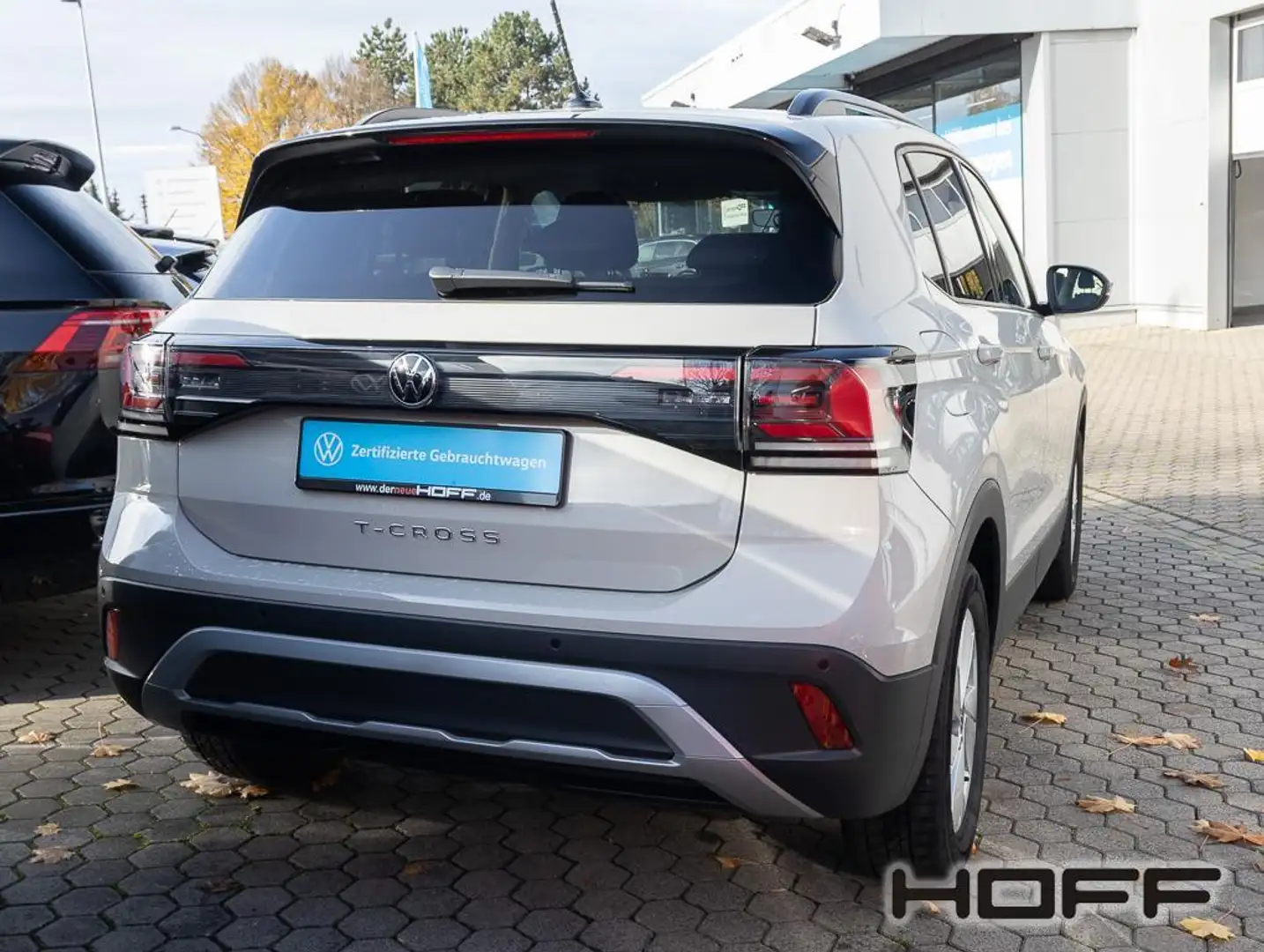 Volkswagen T-Cross 1.0 TSI Life Navi Bluetooth LED Anschlussgarantie Grau - 2