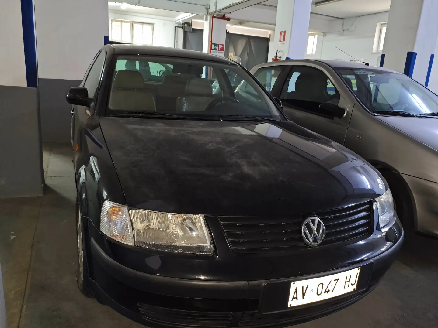 Volkswagen Passat Passat V 1996 Berlina1.8t Highline Nero - 2