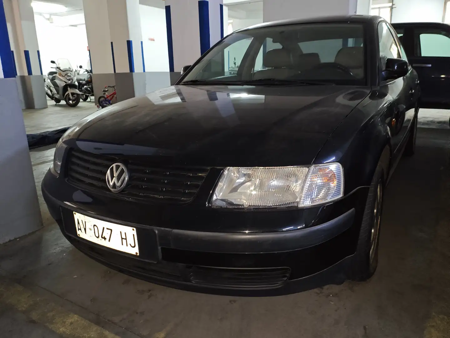 Volkswagen Passat Passat V 1996 Berlina1.8t Highline Nero - 1