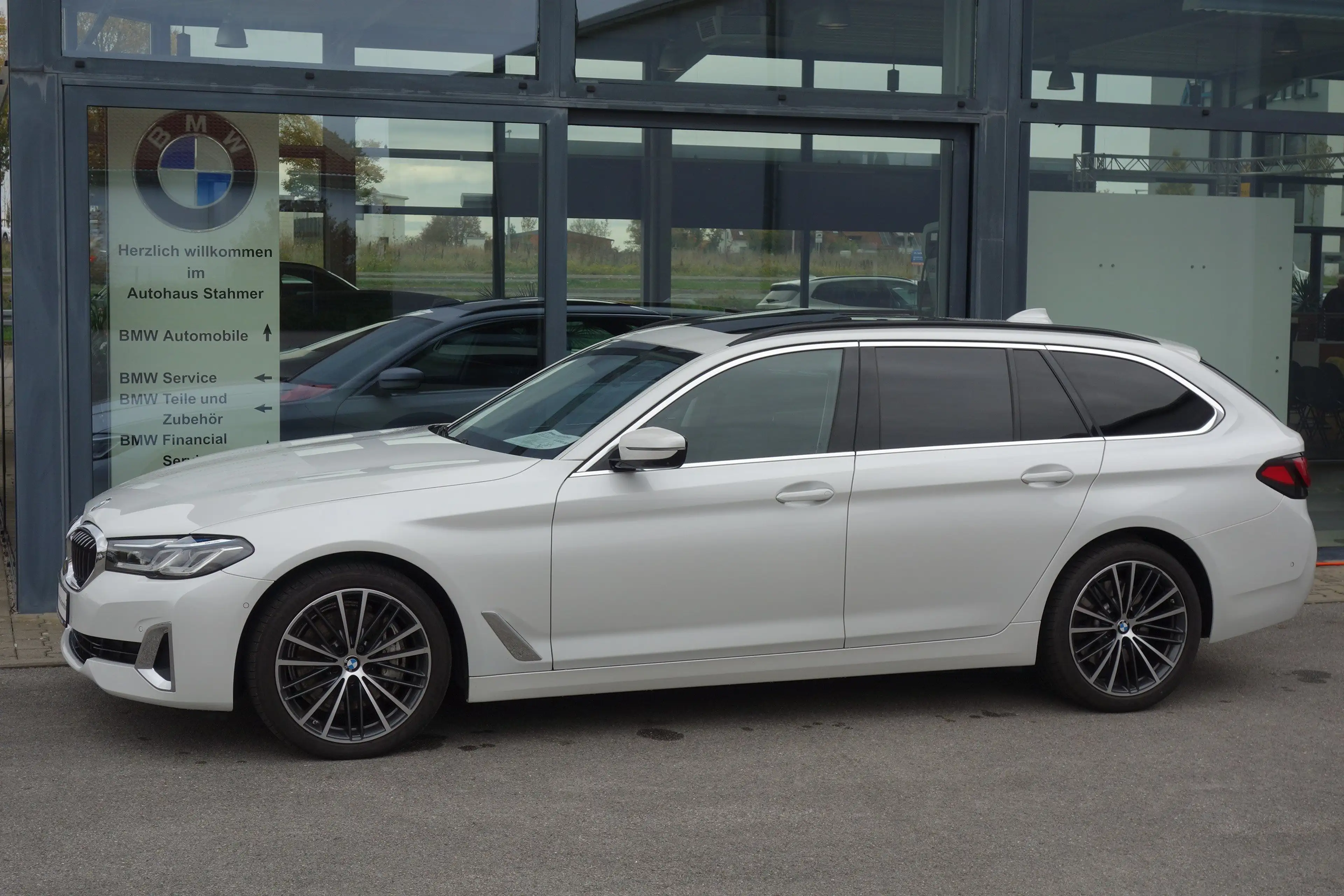 BMW 530 d xDrive Touring Luxury Line Gestiksteuerung — photo 2