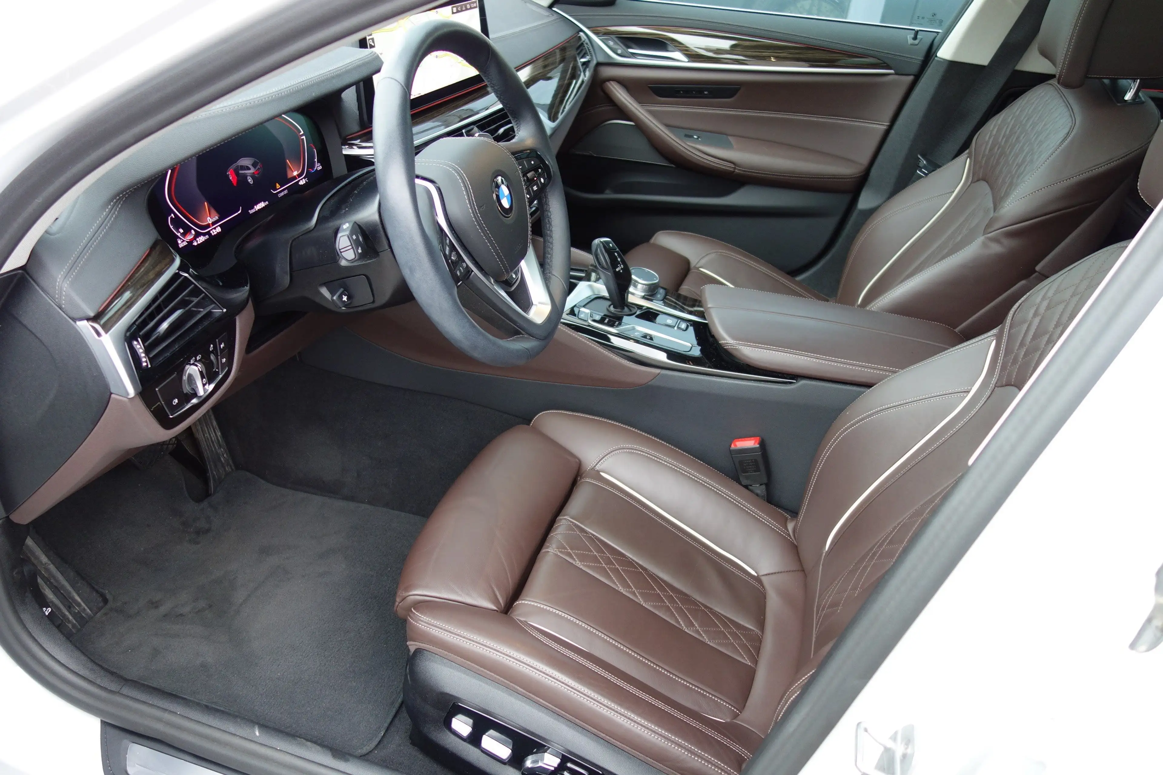 BMW 530 d xDrive Touring Luxury Line Gestiksteuerung — photo 6
