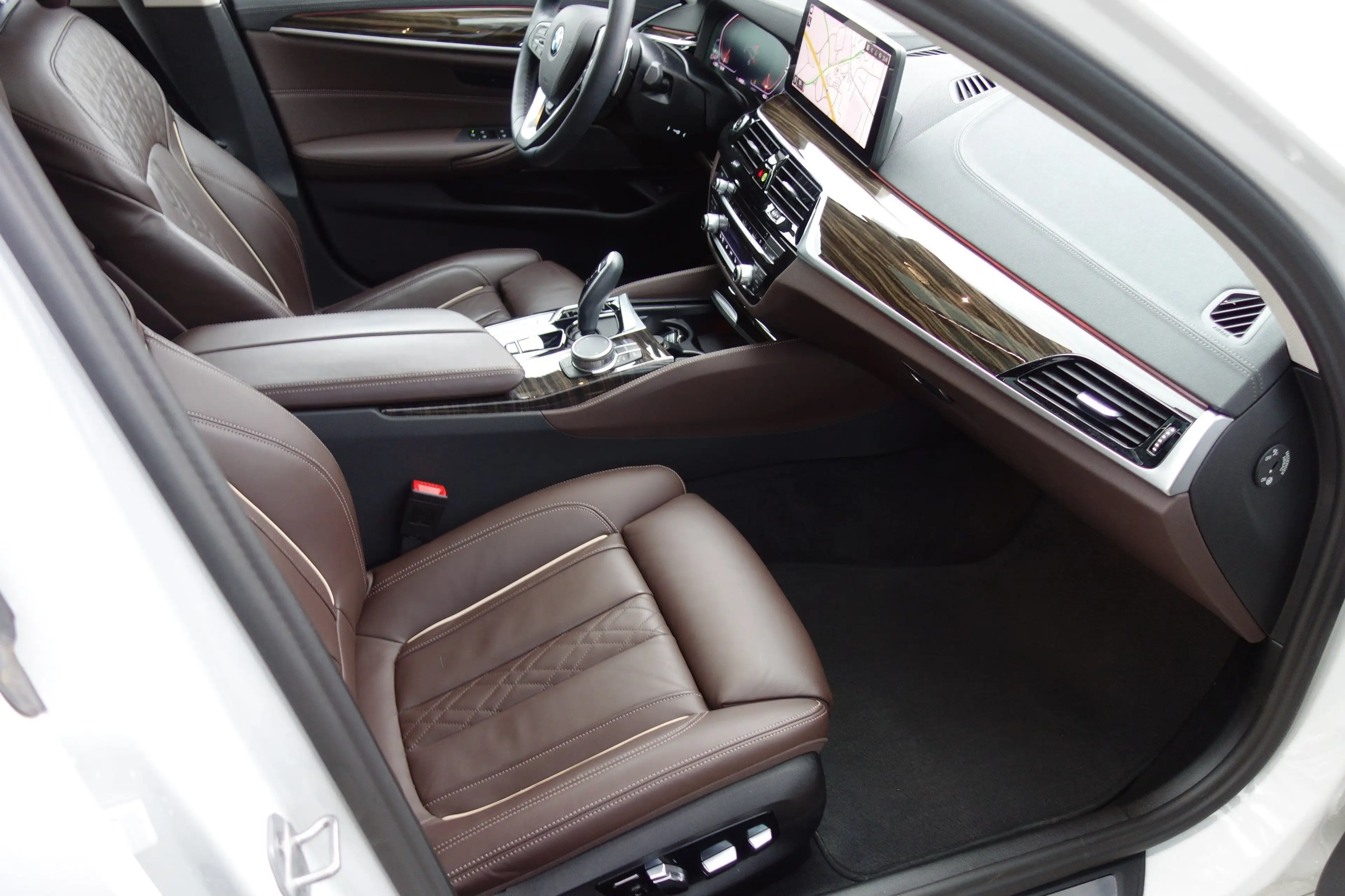 BMW 530 d xDrive Touring Luxury Line Gestiksteuerung — photo 7