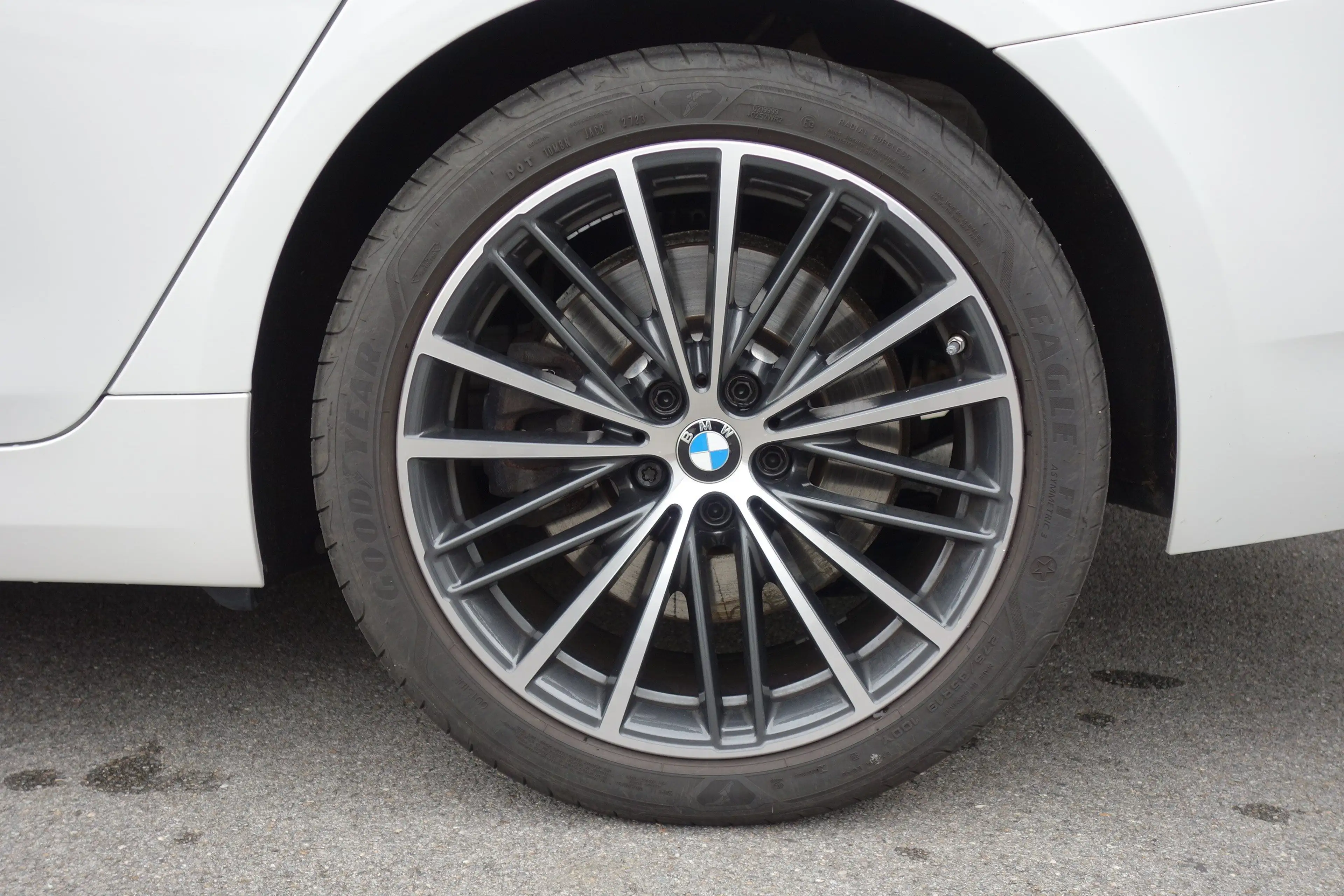BMW 530 d xDrive Touring Luxury Line Gestiksteuerung — photo 5
