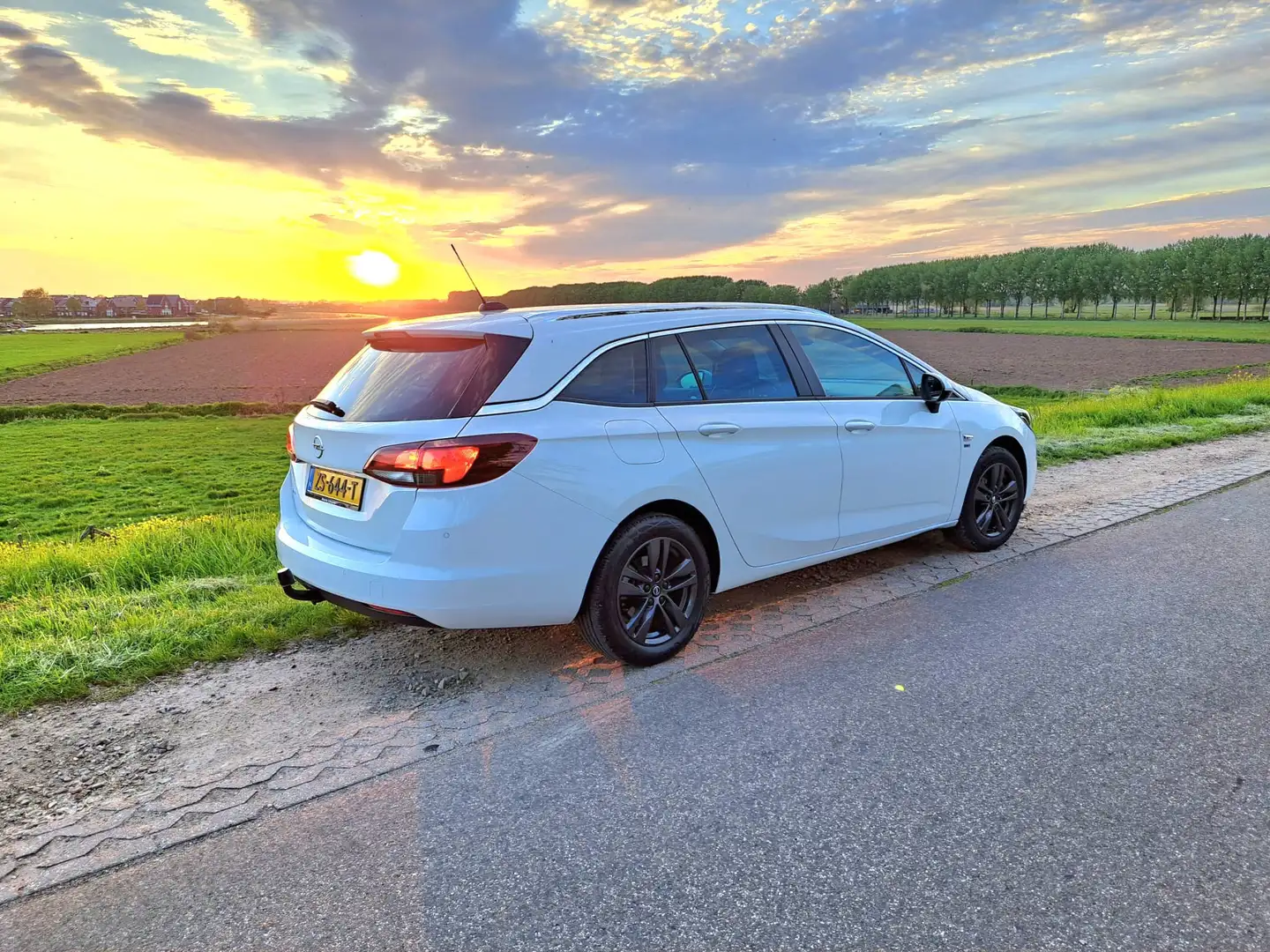 Opel Astra Astra 1.0 T. 120 Jaar Edition Wit - 2