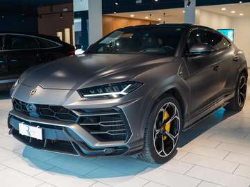 Urus 4.0 V8 auto