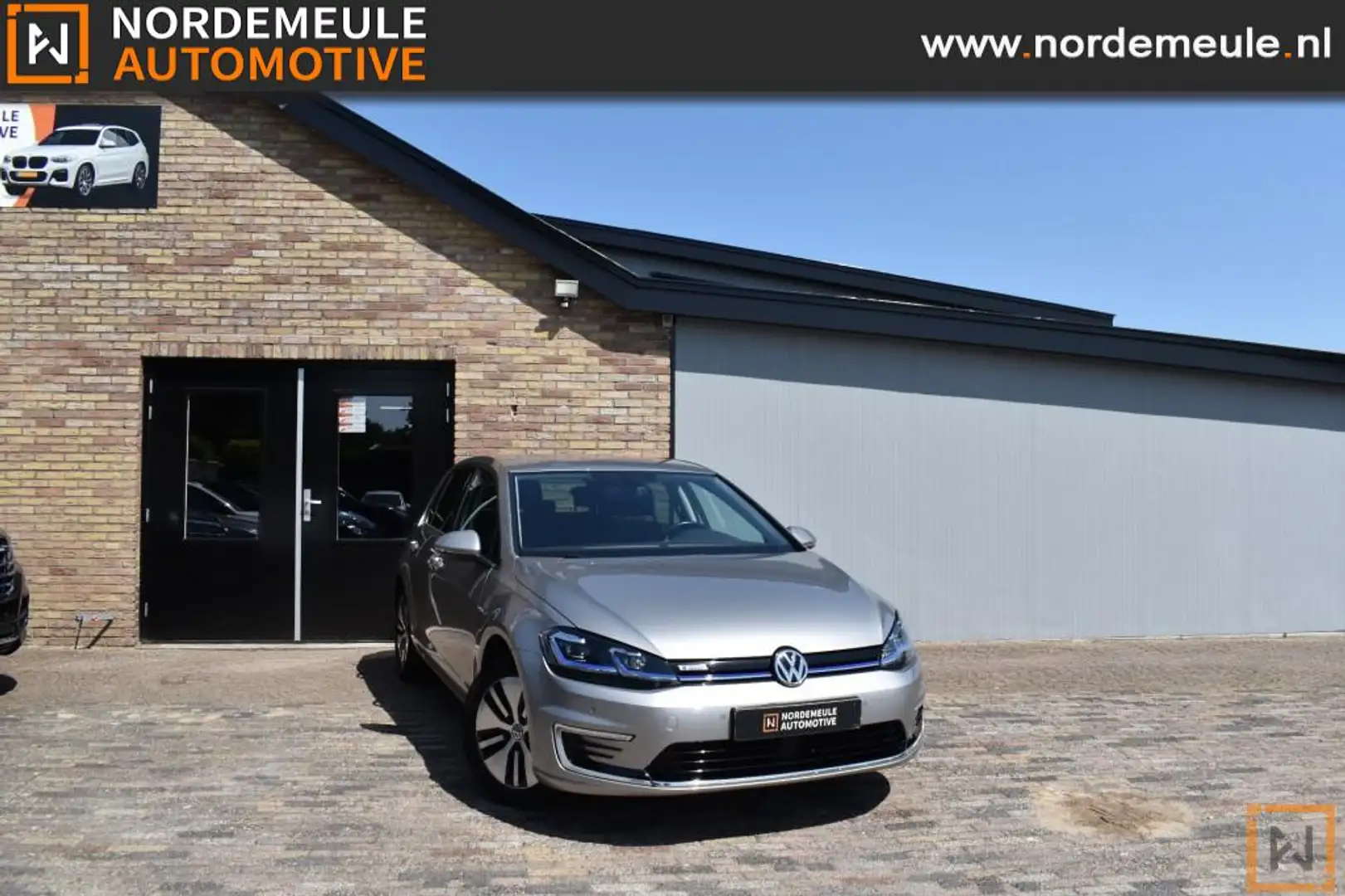 Volkswagen Golf E-GOLF, Xenon, Cruise, ACC, Apple Carplay Grijs - 1
