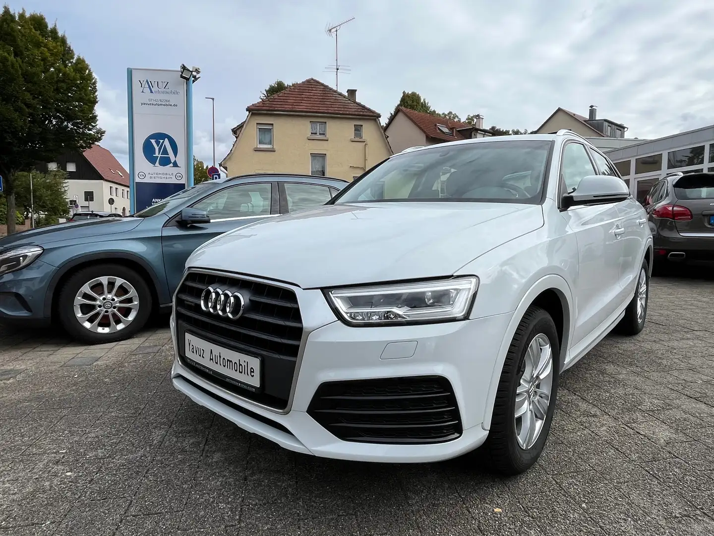 Audi Q3 sport Blanc - 1