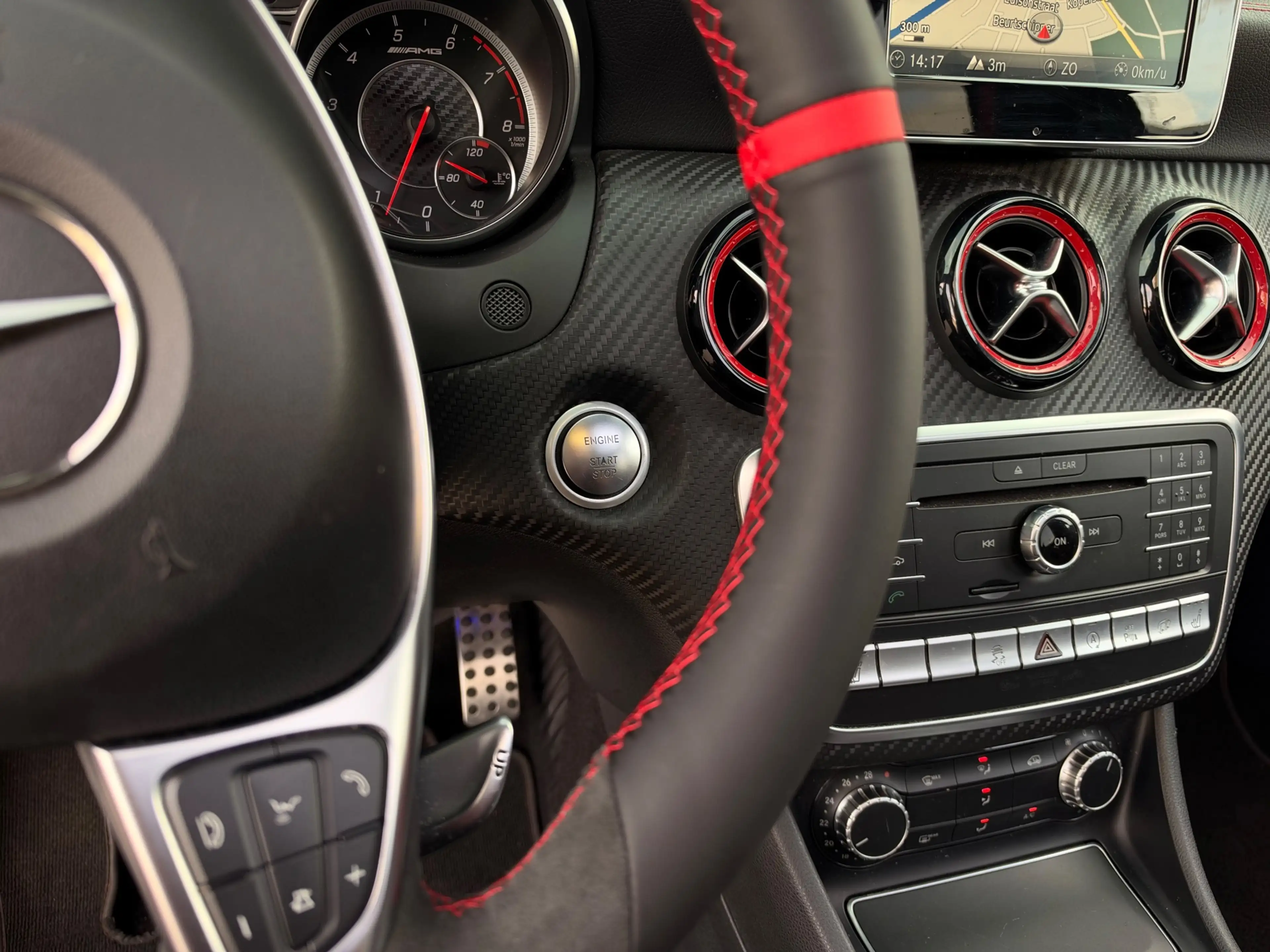 Mercedes-Benz A 45 AMG 4MATIC 381PK/PANO/MEMORY/DEALERONDERHOUDEN — photo 15