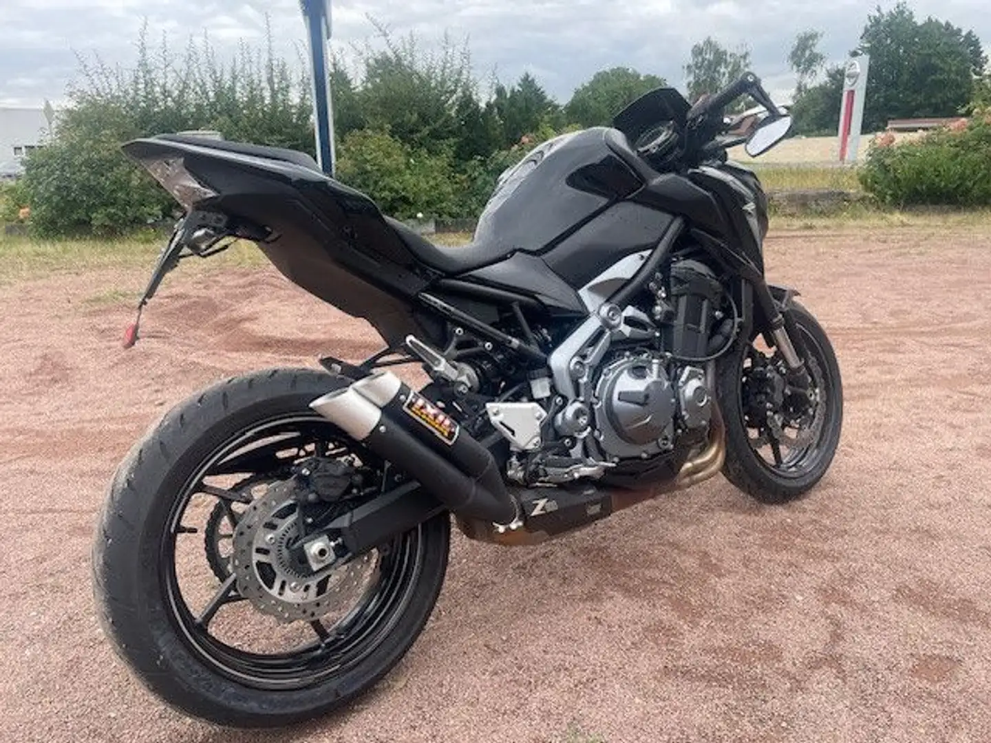 Kawasaki Z 900 B mit IXIL-Schalldämpfer Noir - 1