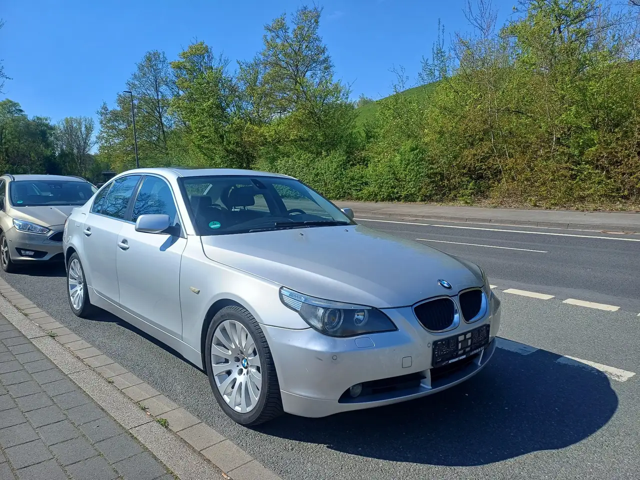 BMW 525