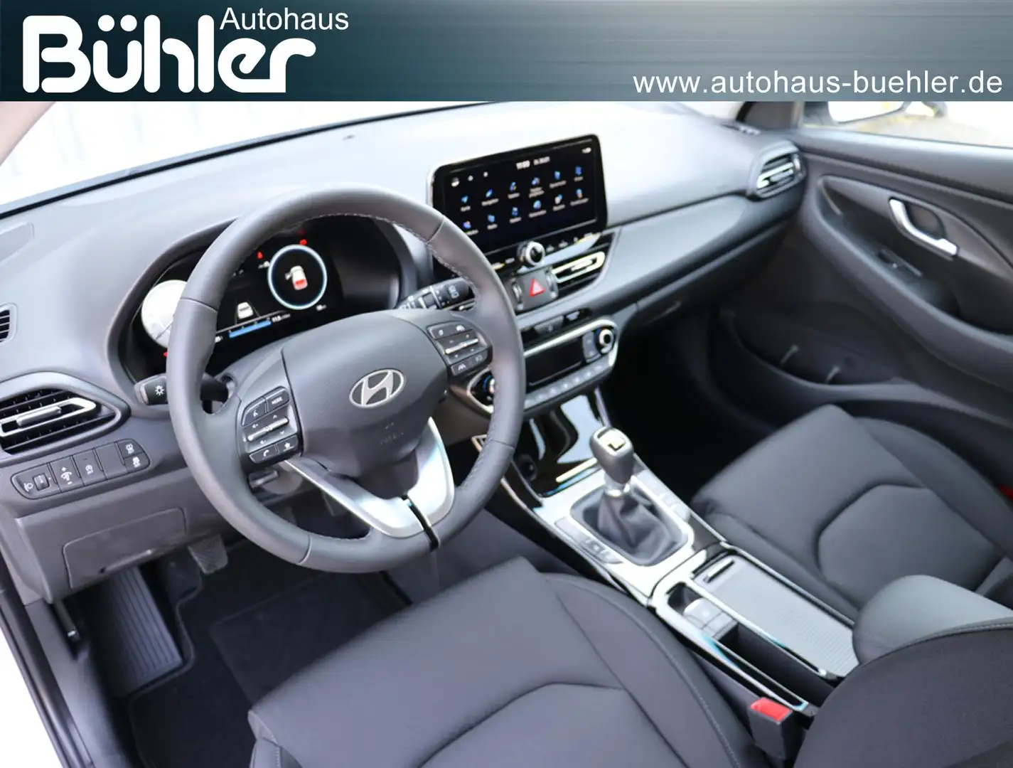 Hyundai i30 Trend Plus 1.5 T-GDI Mild Hybrid LED, Navi, Sit... Gris - 2