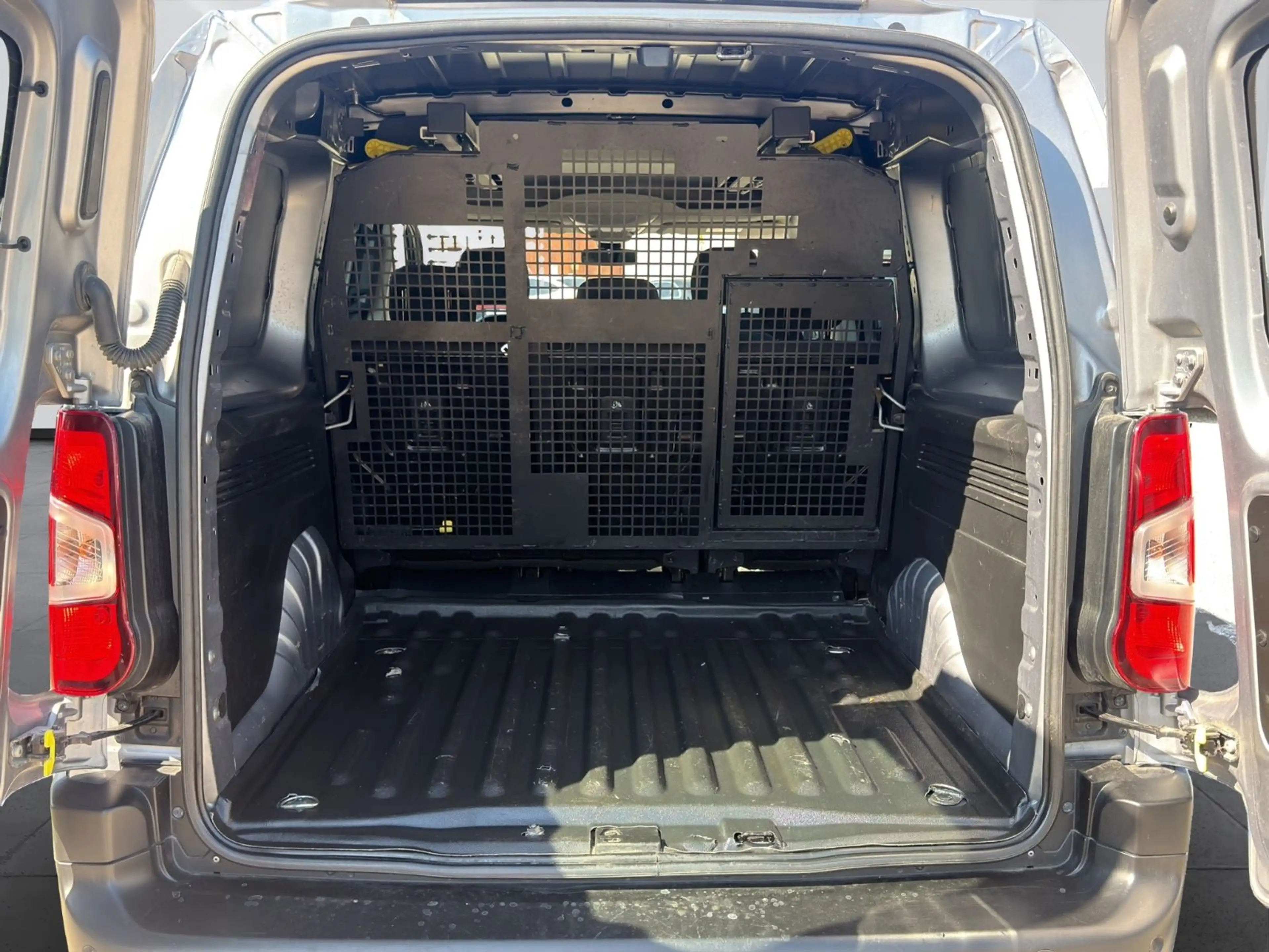 Peugeot Partner Pro FlexCab L2 *5-SITZER*CAR-PLAY*TEMP* — photo 12