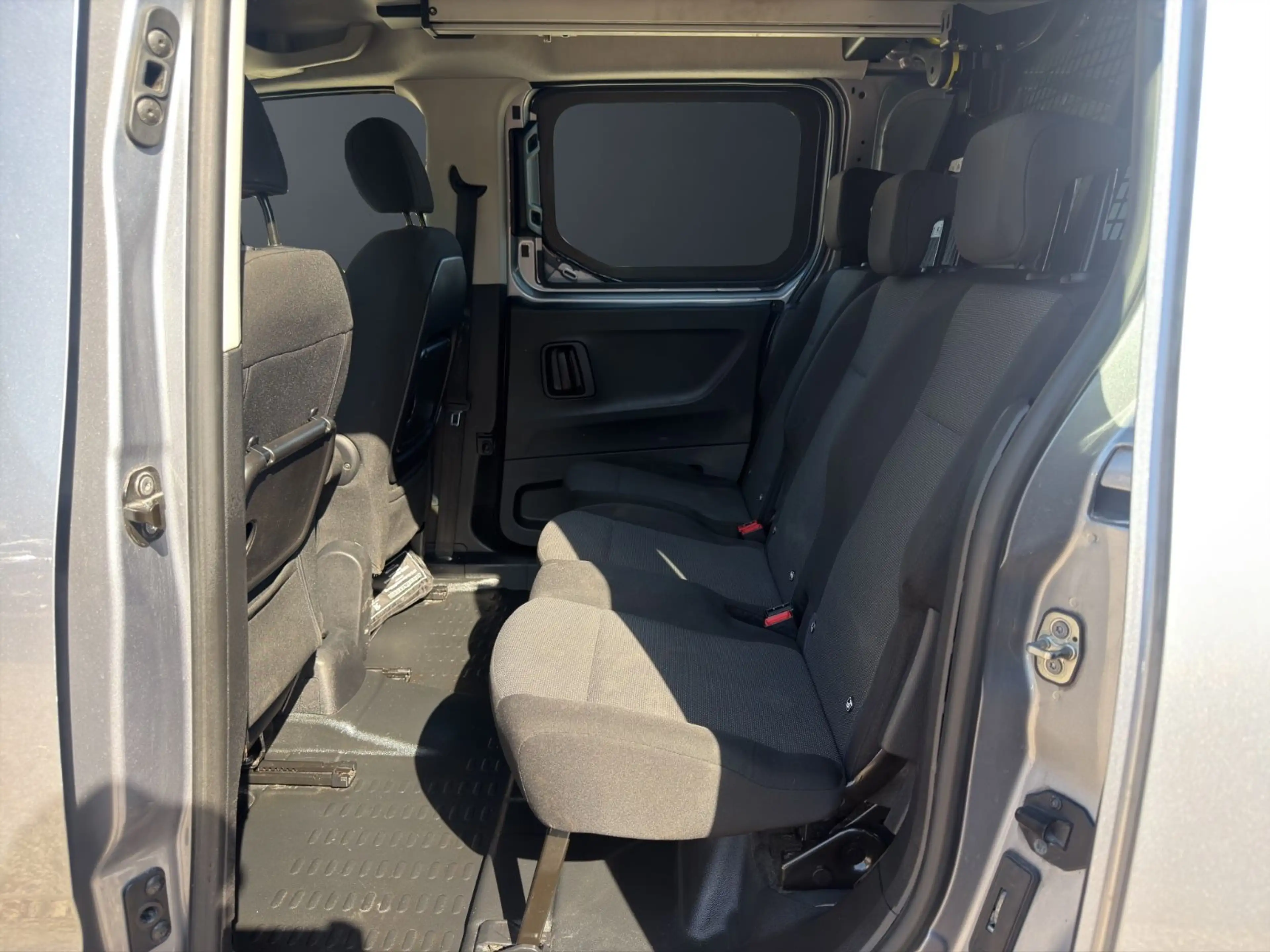 Peugeot Partner Pro FlexCab L2 *5-SITZER*CAR-PLAY*TEMP* — photo 11
