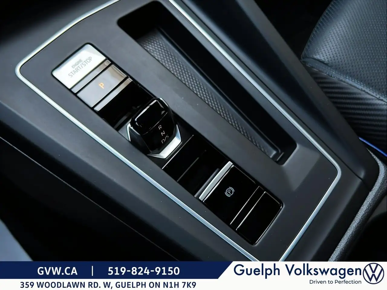 Volkswagen Golf R снимка Volkswagen Golf R