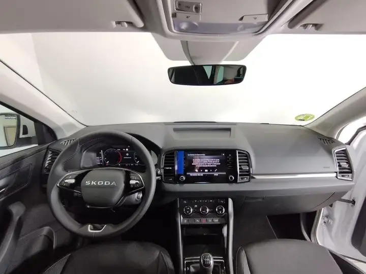 Škoda Karoq 1.0 TSI SELECTION 2026, foto 4