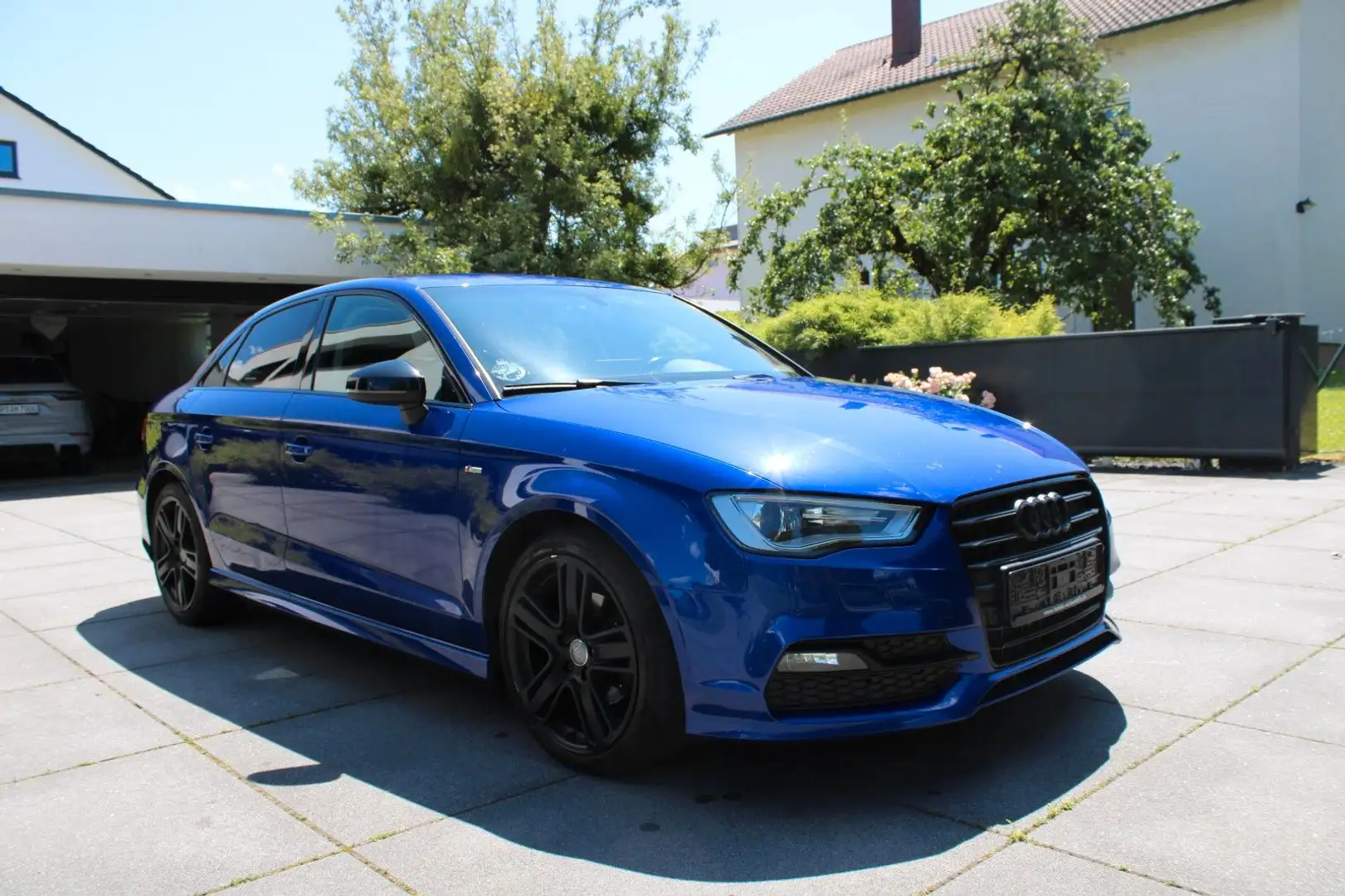 Audi A3 Limousine ambition **S-LINE/KLIMA/TEMPO** Mauve - 2