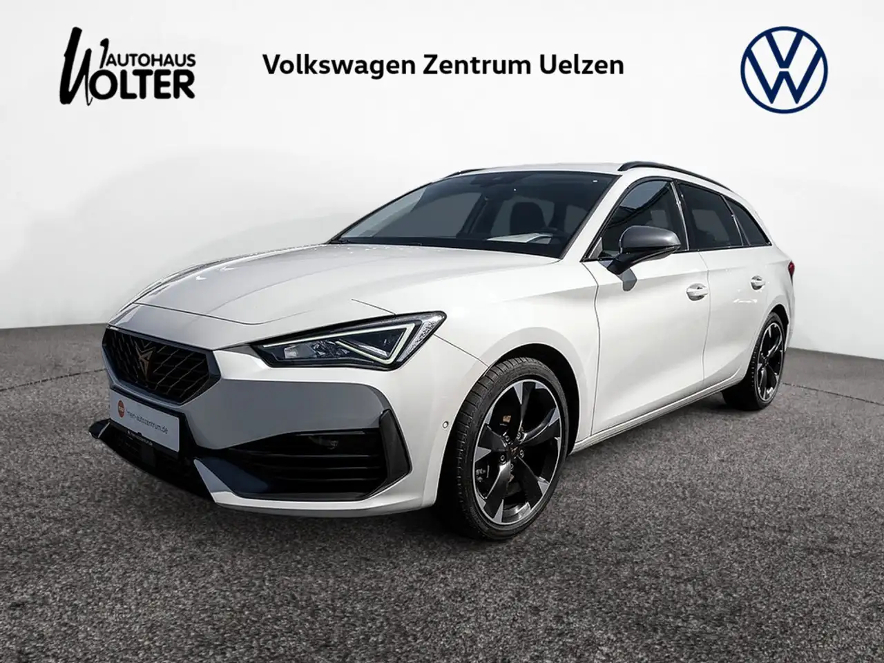 CUPRA Leon SP 2.0 TDI KAM LED SHZ PDC NAVI ACC — photo 1 of 16