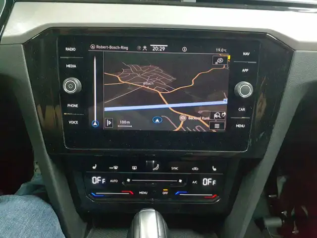 Volkswagen Passat view 12