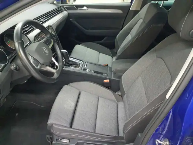 Volkswagen Passat view 7