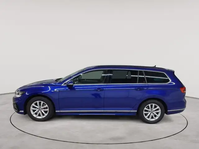 Volkswagen Passat view 6