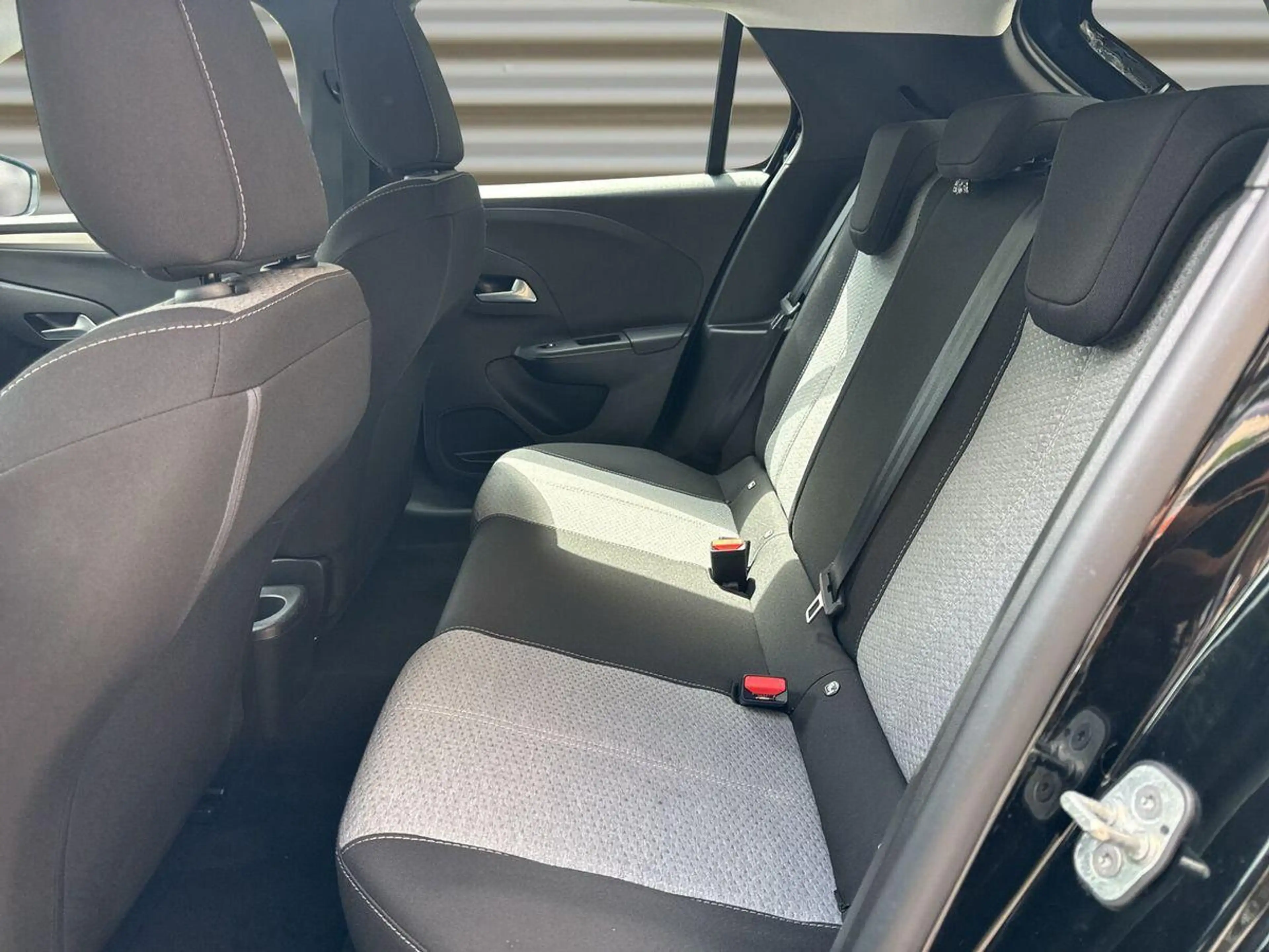 Opel Corsa 1.2 Edition S/S EAT8 Multimedia+LED+R-Kam+DAB+ — photo 12