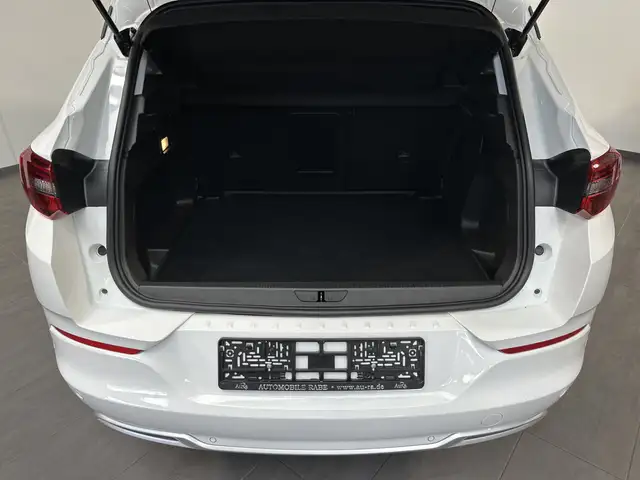 Opel Grandland view 6