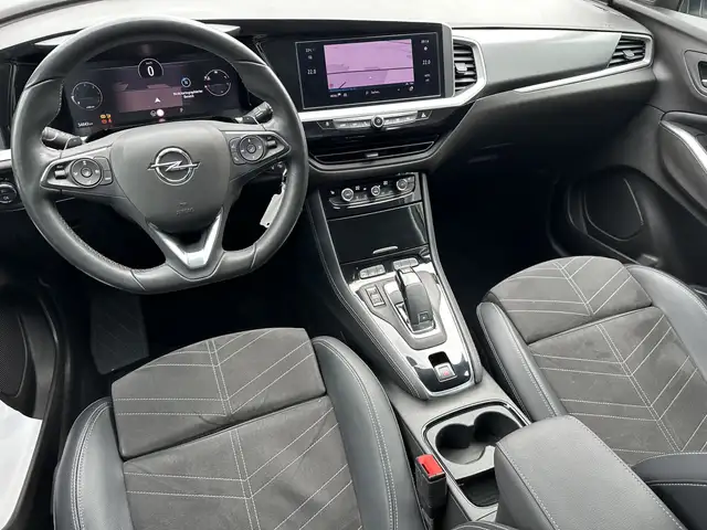 Opel Grandland view 13