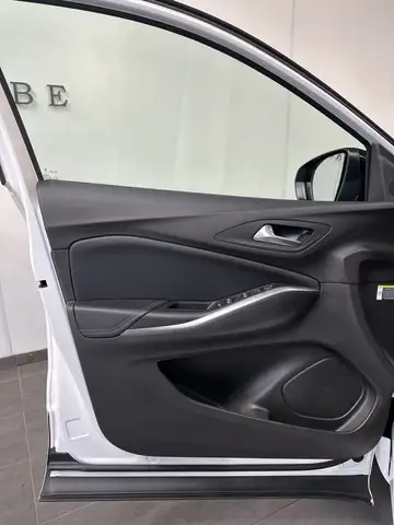 Opel Grandland view 7