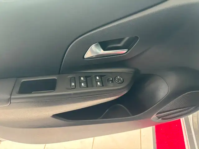 Opel Corsa view 12