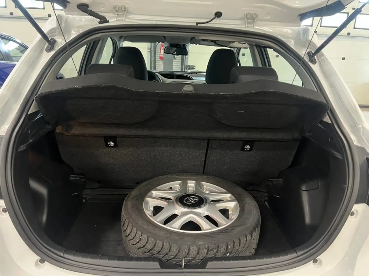 Toyota Yaris Yaris — photo 8