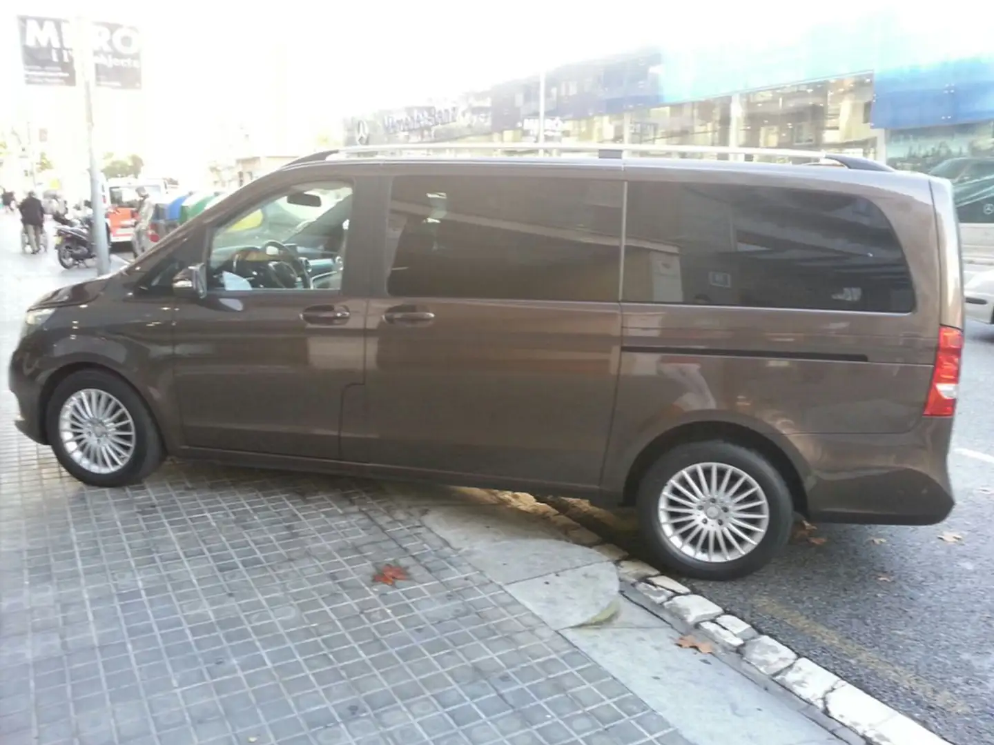 Mercedes-Benz V 220 220CDI Largo 7G Tronic Kahverengi - 2