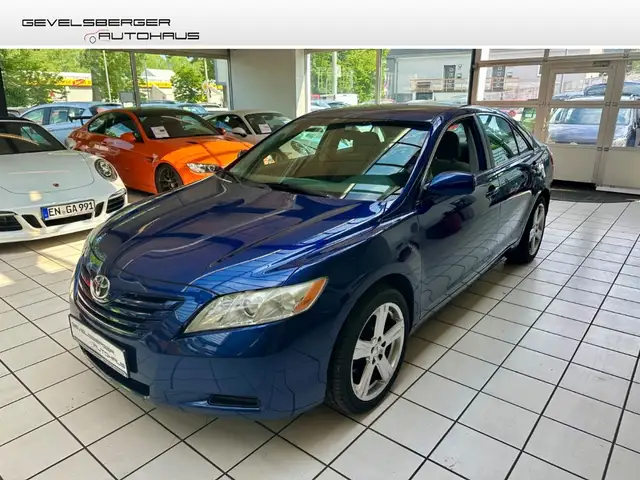 Toyota Camry 2.4 Automatik Scheckheft Klima Garantie TÜV neu