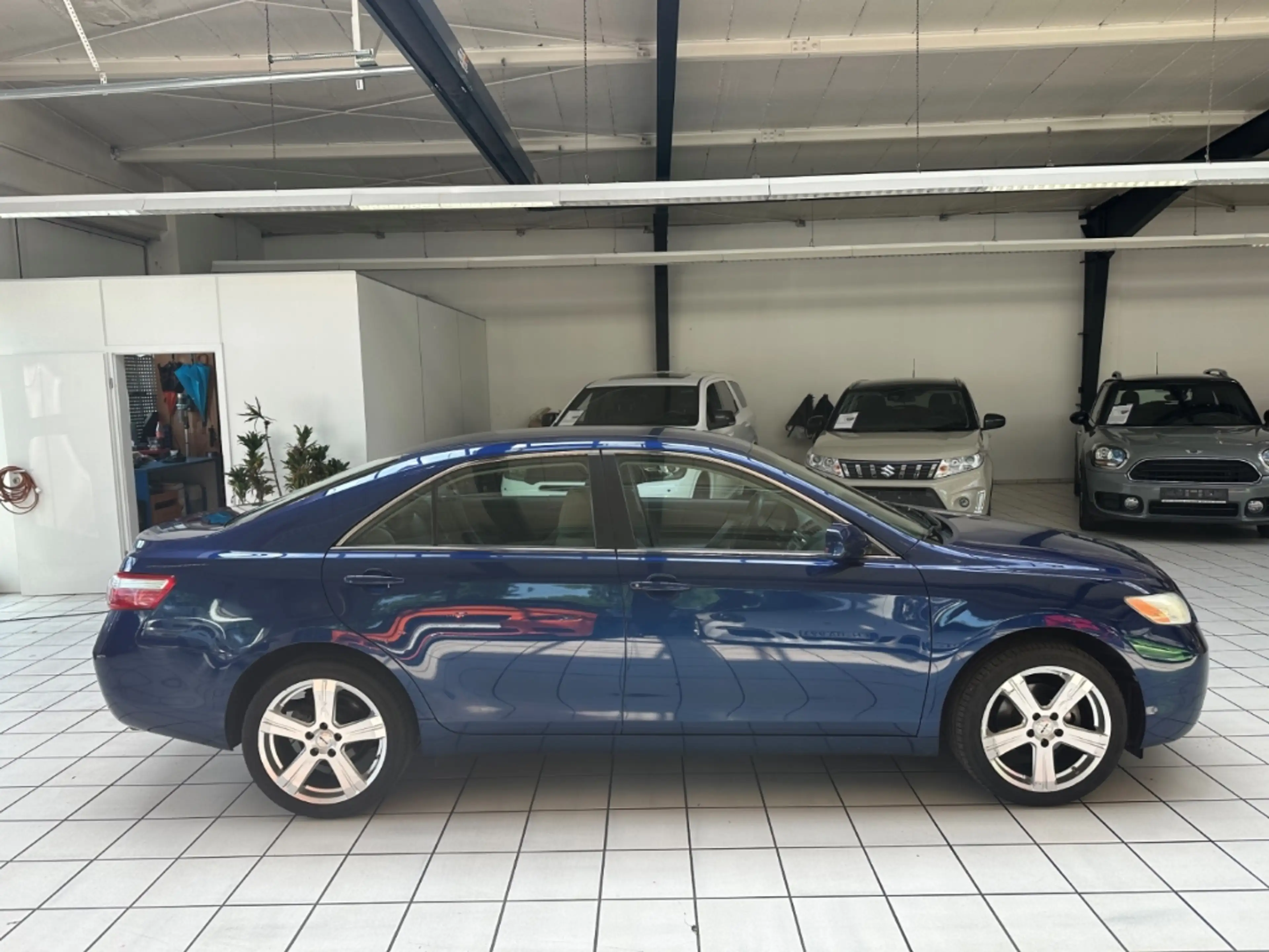 Toyota Camry 2.4 Automatik Scheckheft Klima Garantie TÜV neu — photo 4